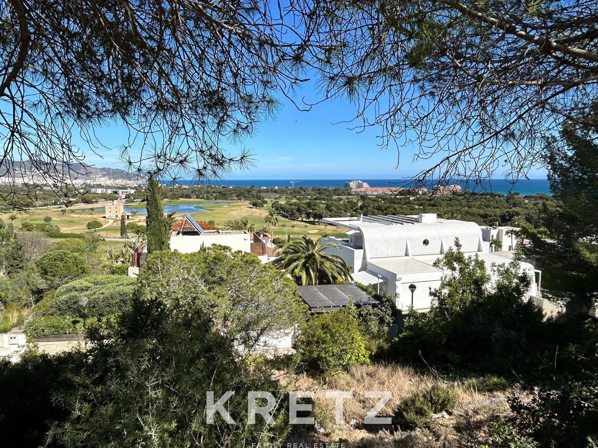 1,200 m² land with project and license - Can Girona - Sitges