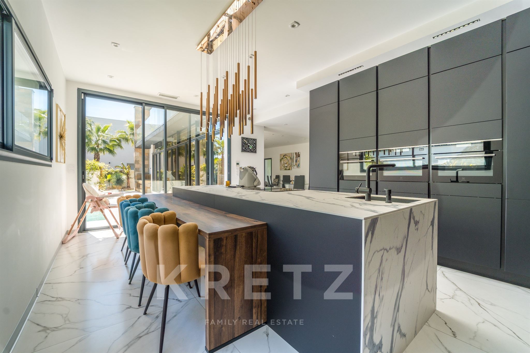 Contemporary seaside villa