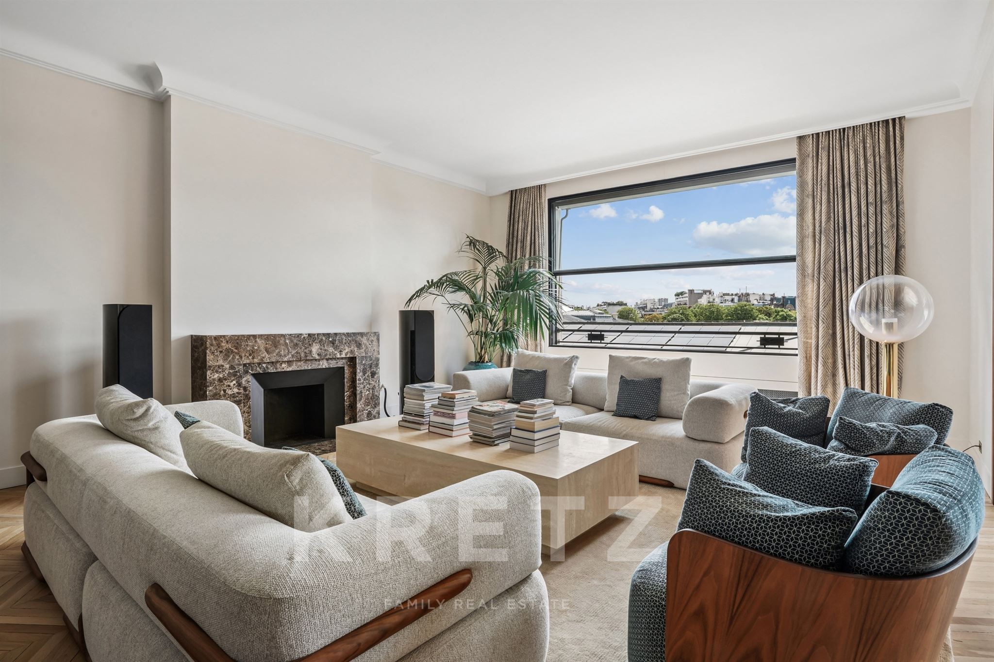 Paris XVI – Reception Apartment in the Heart of Paris' OECD Diplomatic District
