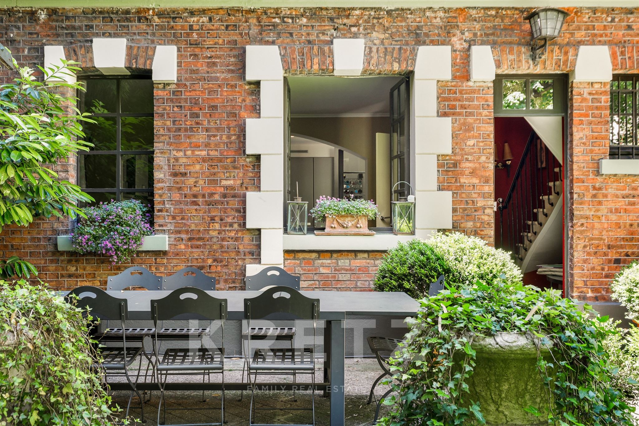 Paris XVIème - Une maison familiale avec jardin