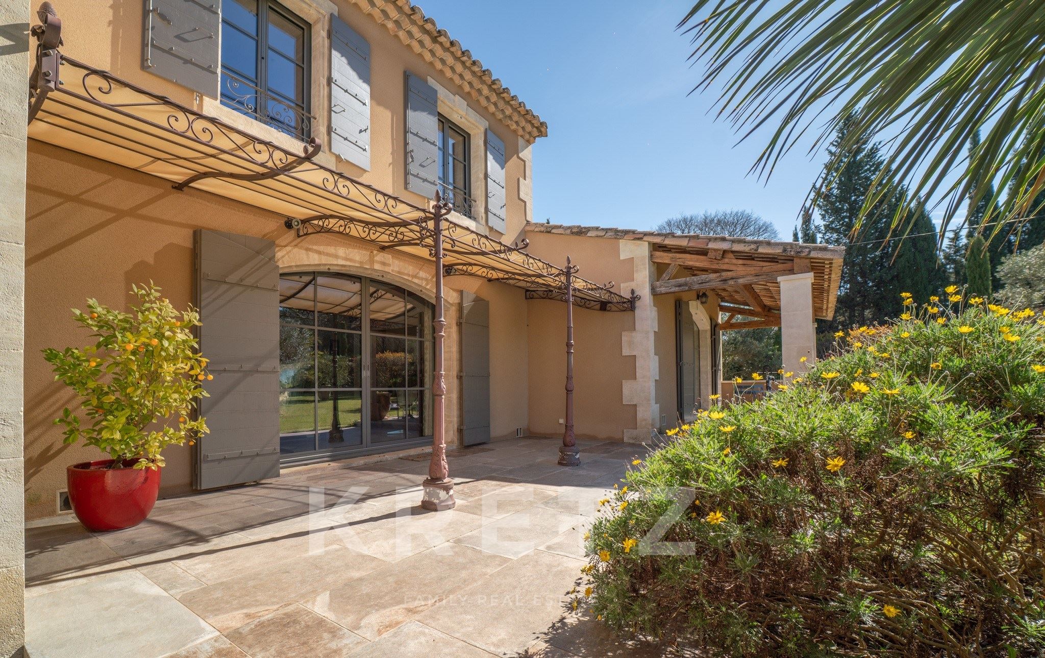 Contemporary Luxury Villa with Pool – Saint-Rémy-de-Provence