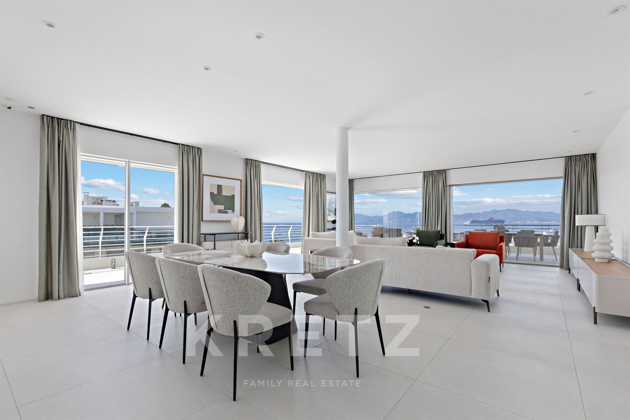 Exceptionnel Penthouse de Luxe avec Toit Terrasse Panoramique au Marly