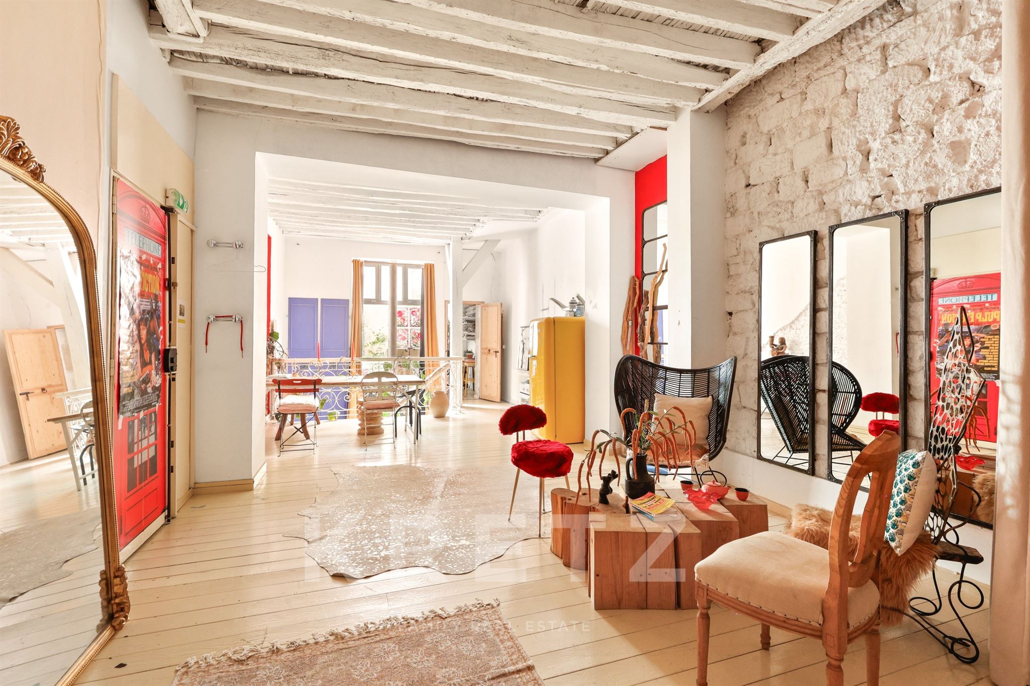 Paris 10 ème – Loft de caractère, esprit atelier d’artiste