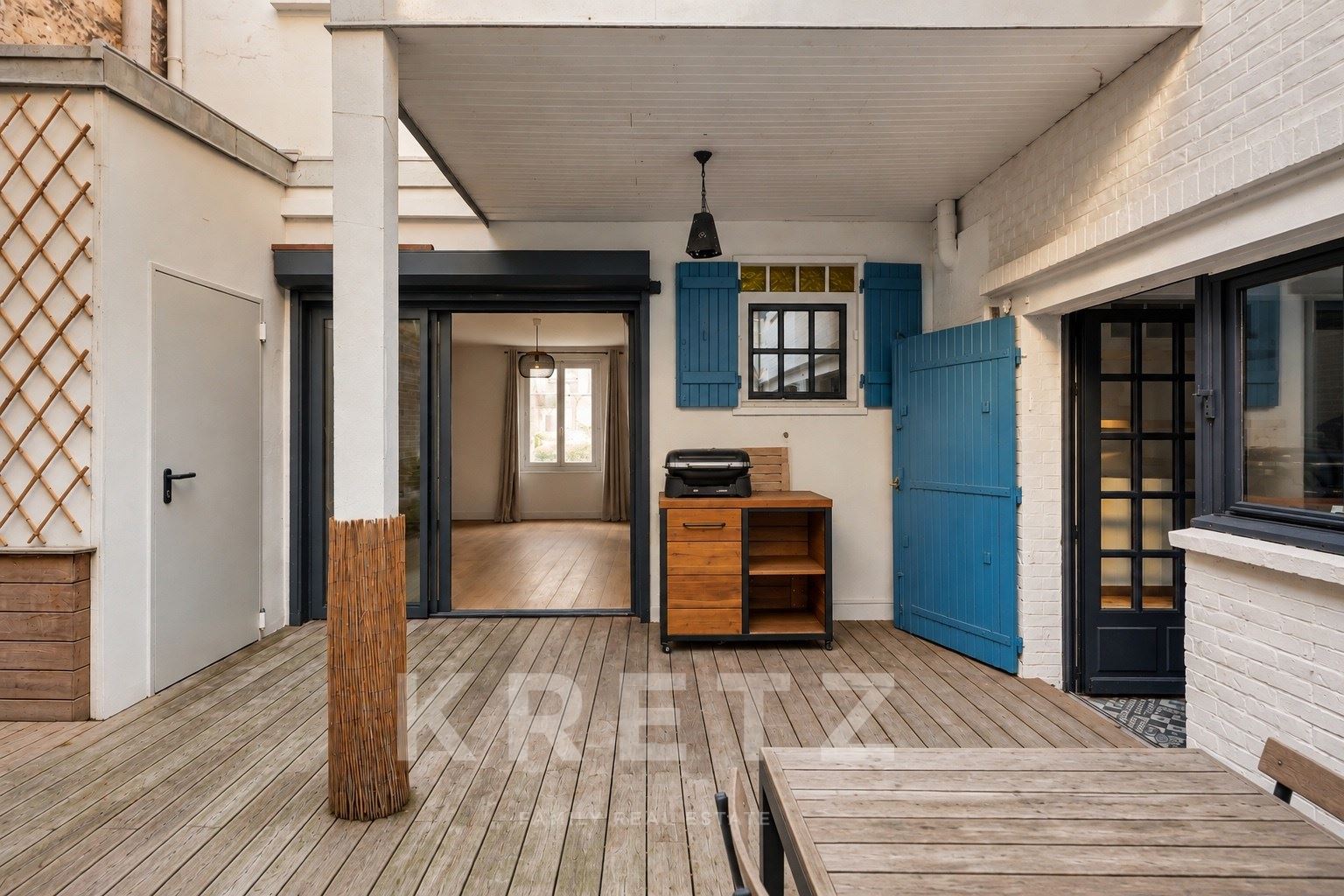 Charming Townhouse with Landscaped Terrace – Paris 12th Arrondissement