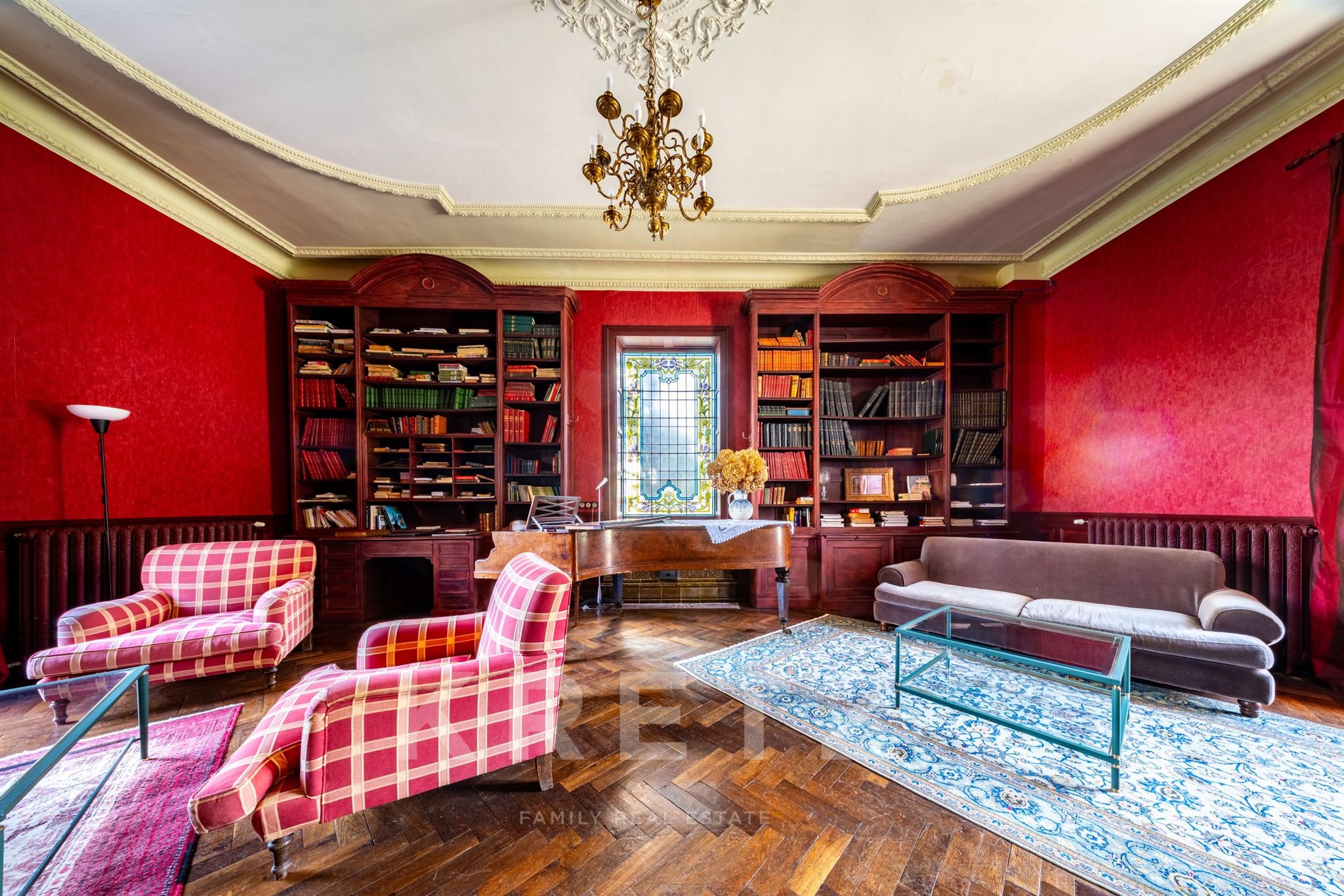 Historic Burgundy Estate near Beaune - 10,7 Acres, Pool, Guest houses et Parkland