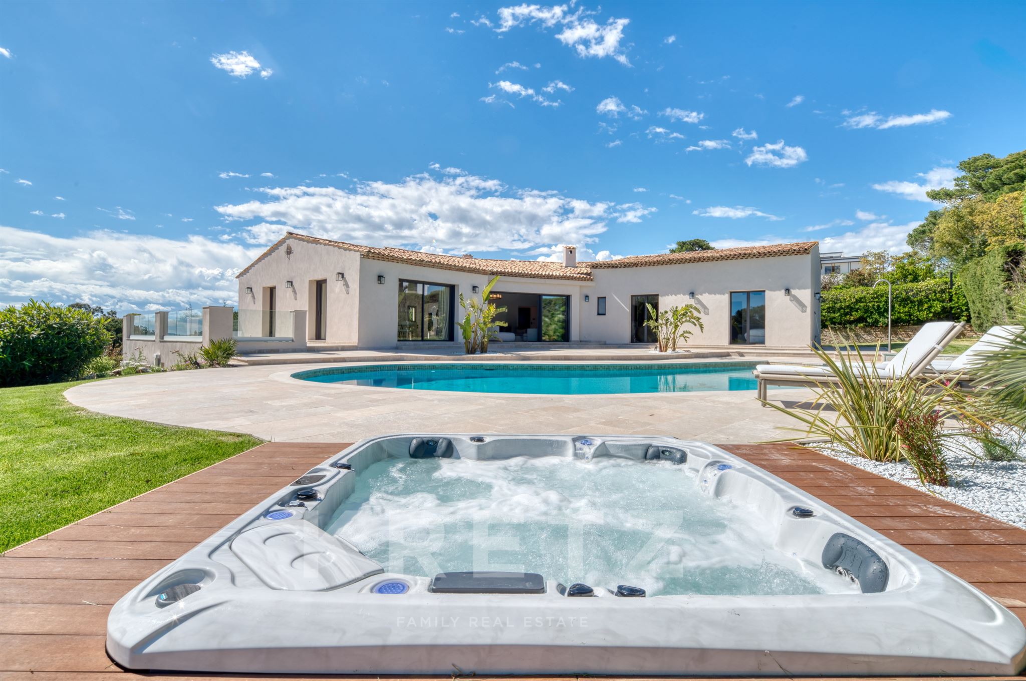 Renovated villa with sea view