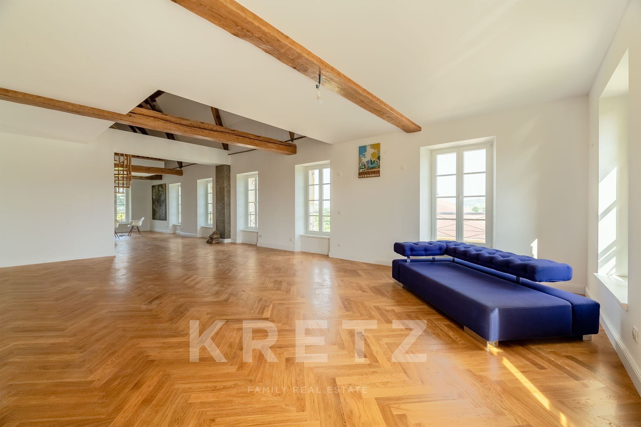 177 sqm duplex nestled within an exceptional château