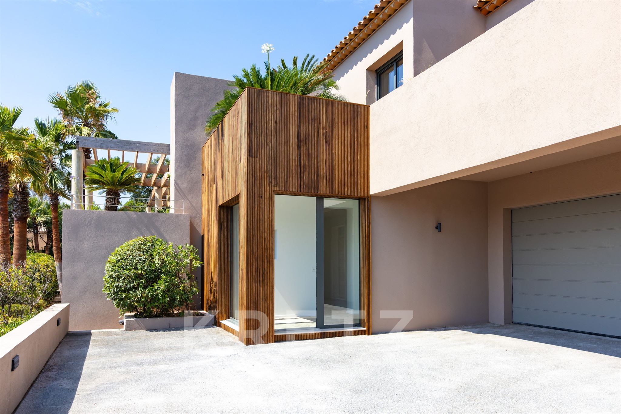 Grimaud – Fully renovated villa with sea view