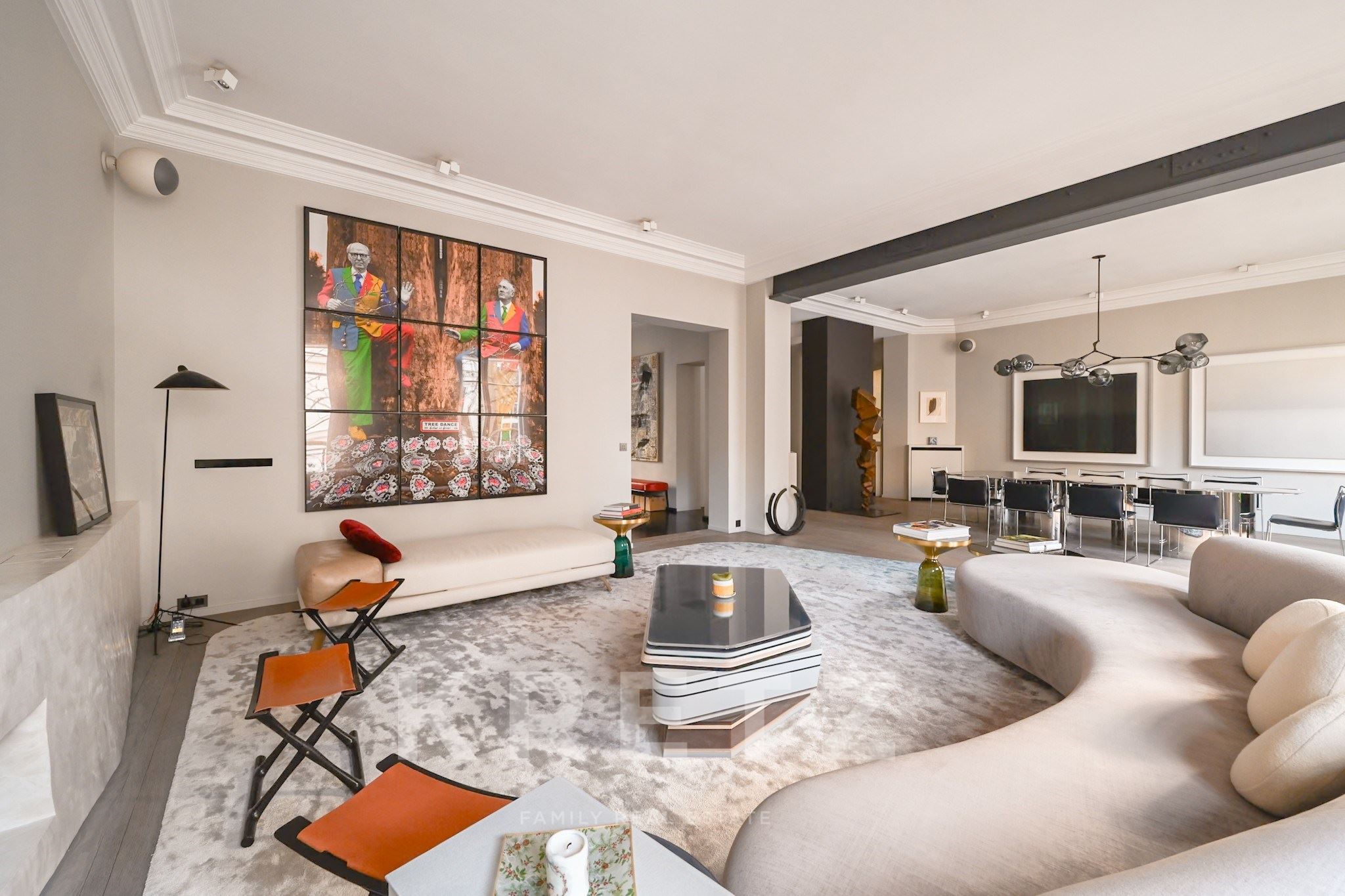 A Prestigious Family and Reception Apartment in the Heart of Faubourg Saint-Honoré