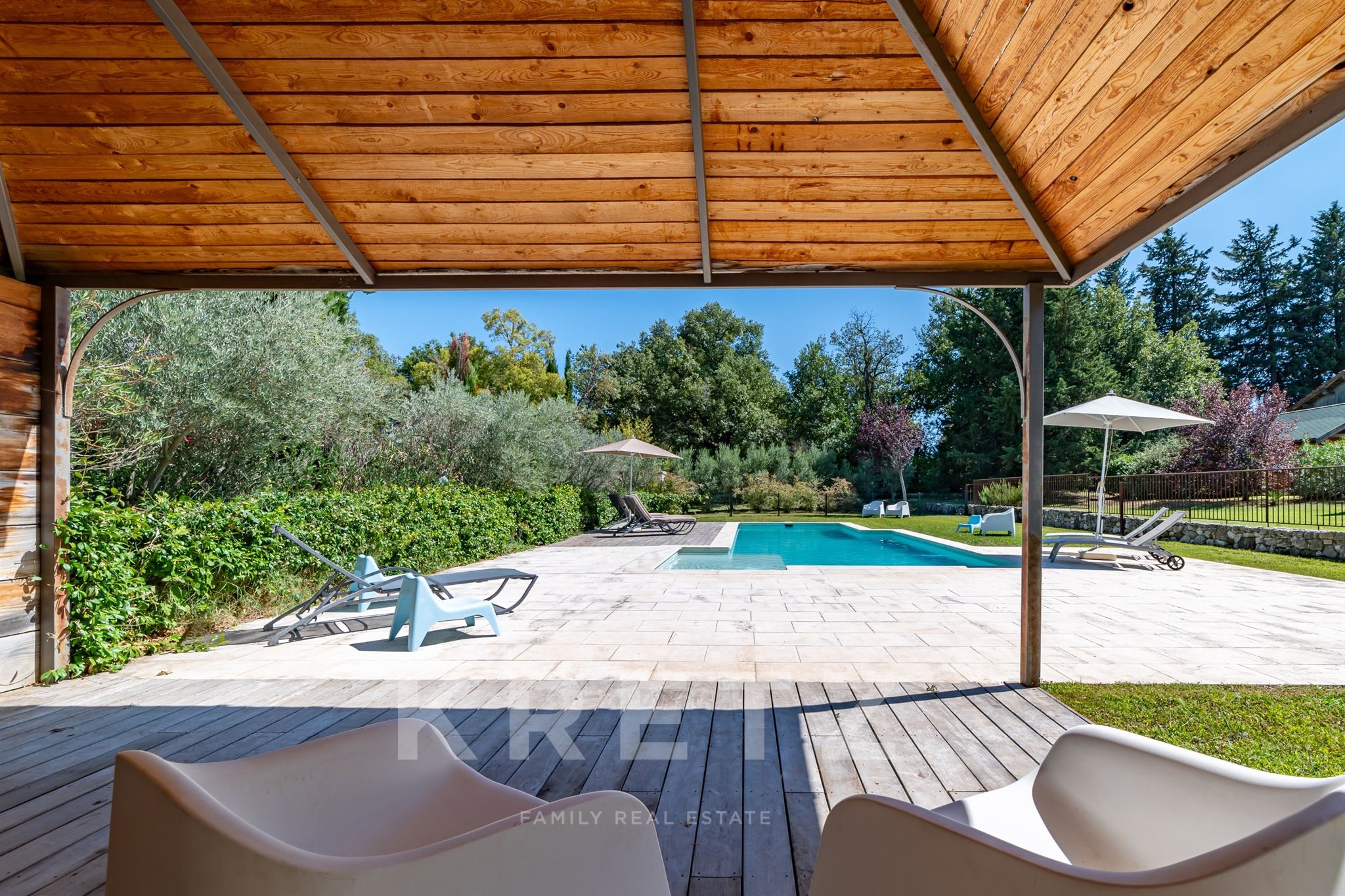 AUTHENTIQUE BASTIDE DU XVIIIe & SA BERGERIE RÉNOVÉE _650 M2 _14 CHAMBRES