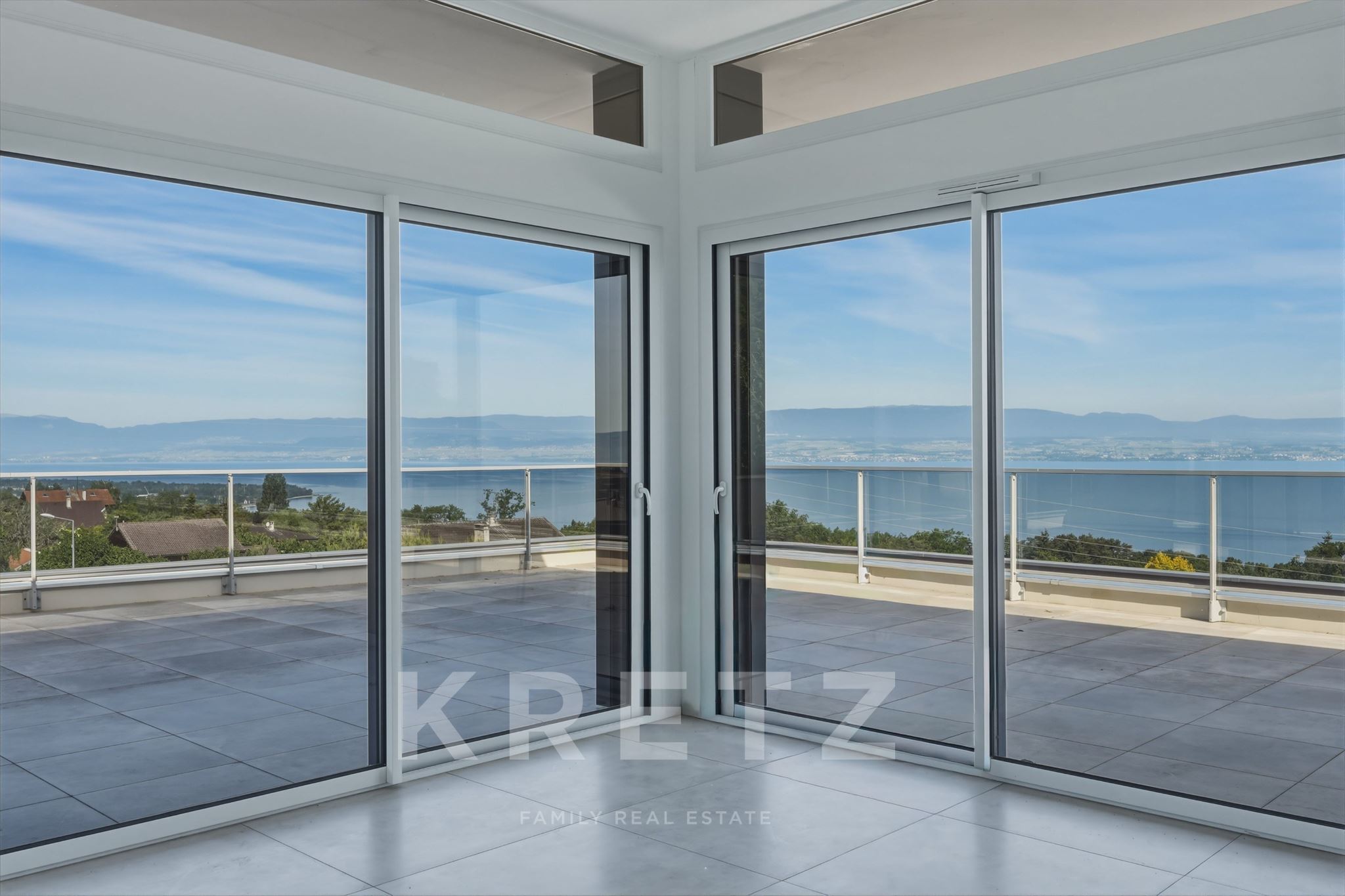 EXCLUSIVE LISTING – ÉVIAN-LES-BAINS – LUXURY PENTHOUSE – 180° PANORAMIC VIEW OF LAKE GENEVA AND THE 
