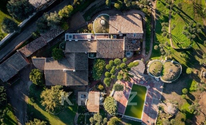 Exceptional 600m2 estate - Seaside