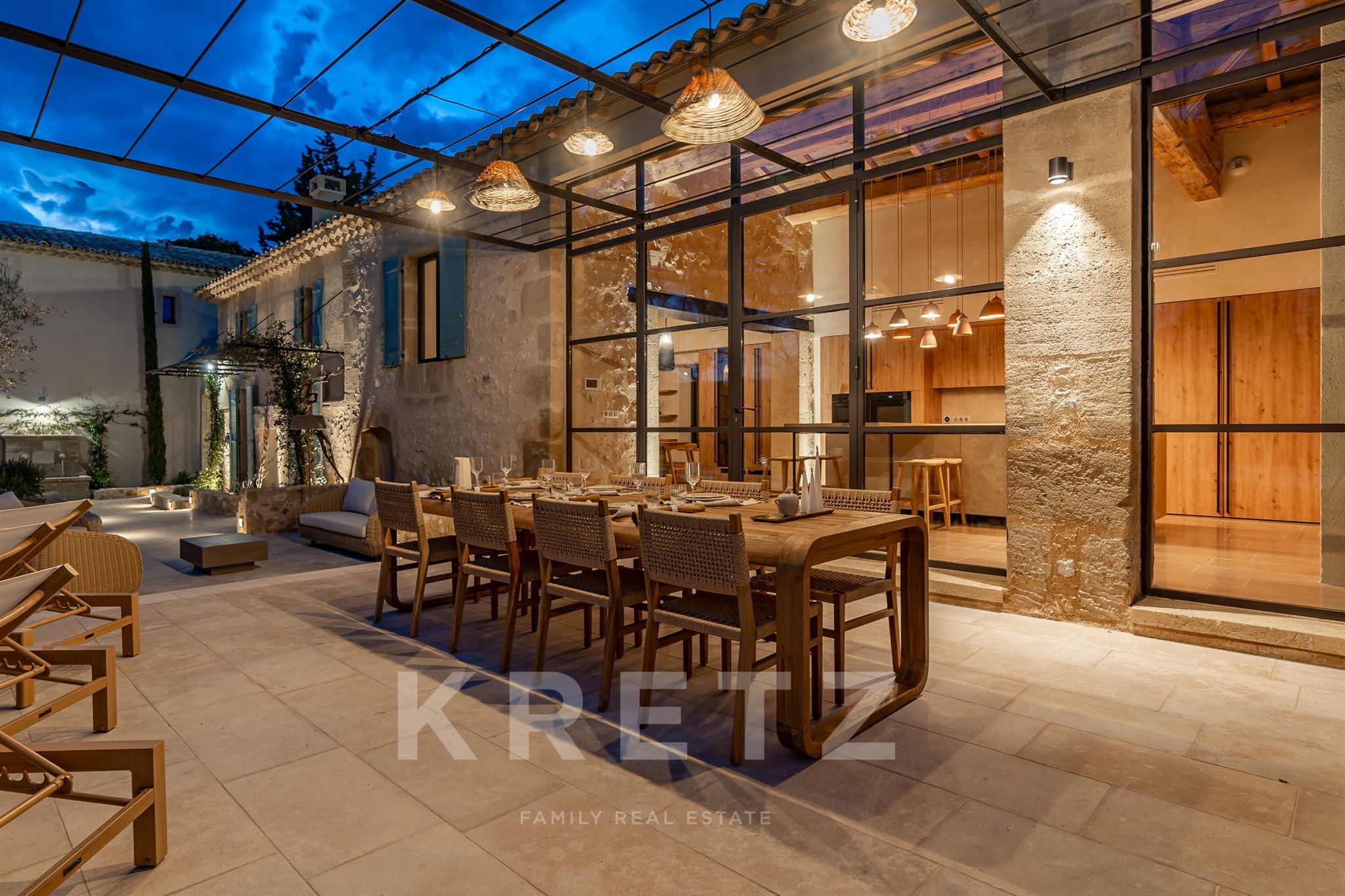 Proche Saint-Rémy-de-Provence Propriété d'exception 265 m2, 5 chambres