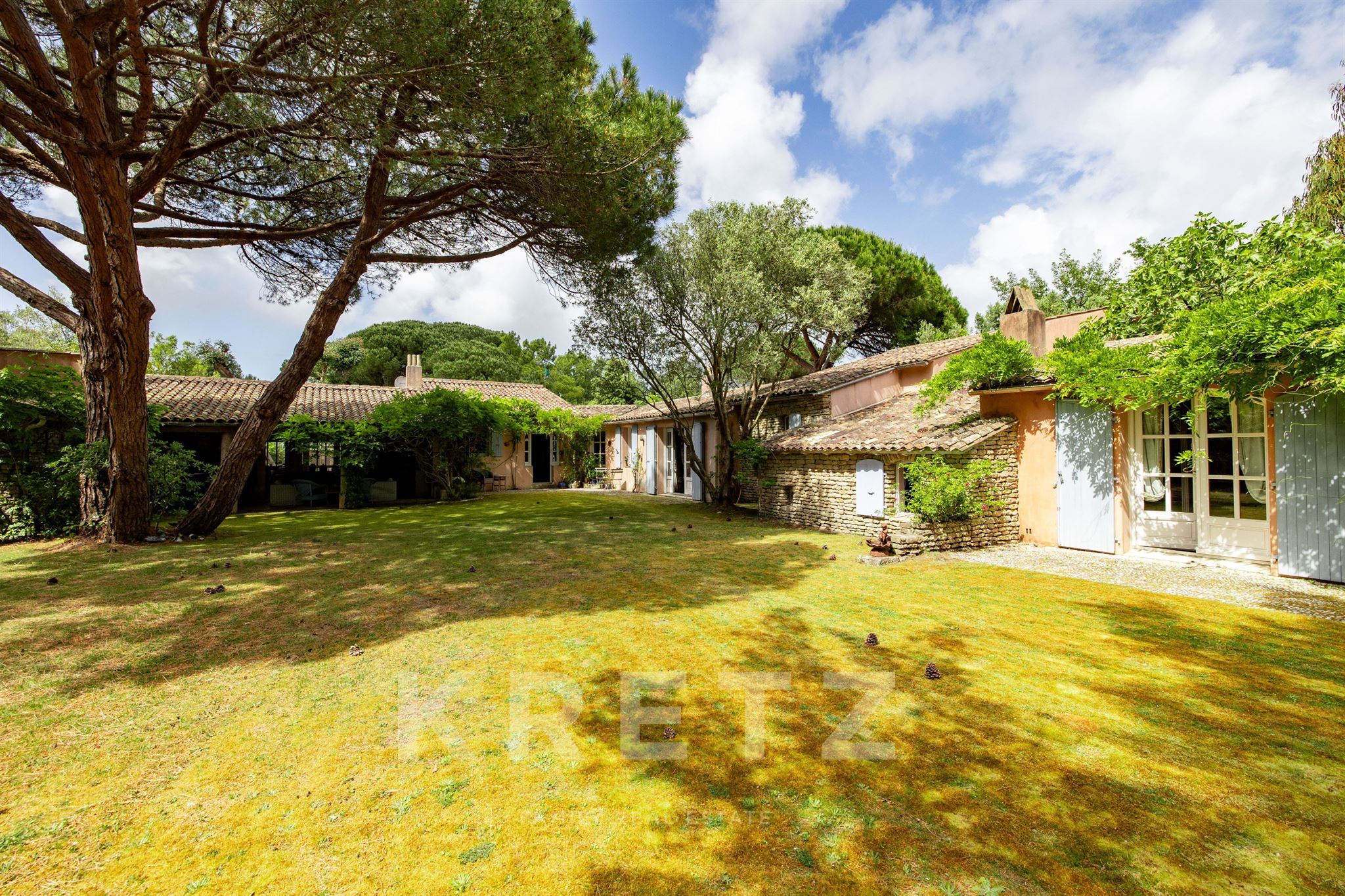 Maison de charme sur grand terrain