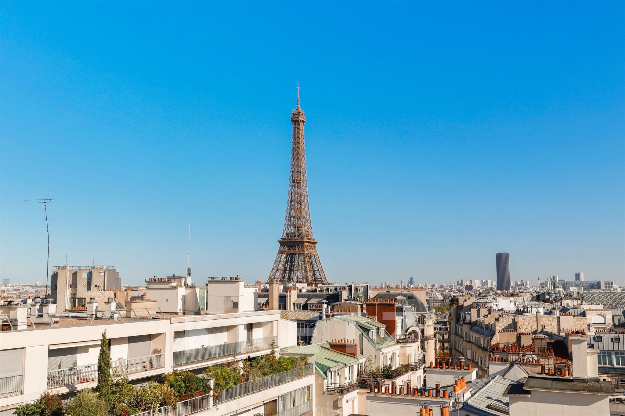 Duplex en dernier étage avec de multiples terrasses et vues dégagées sur la Tour Eiffel et Paris - Trocadero