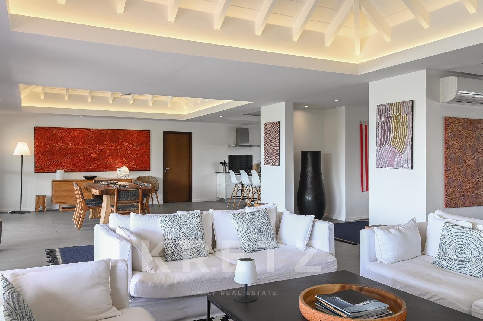 Contemporary Villa in a Private Estate with Lagoon Views