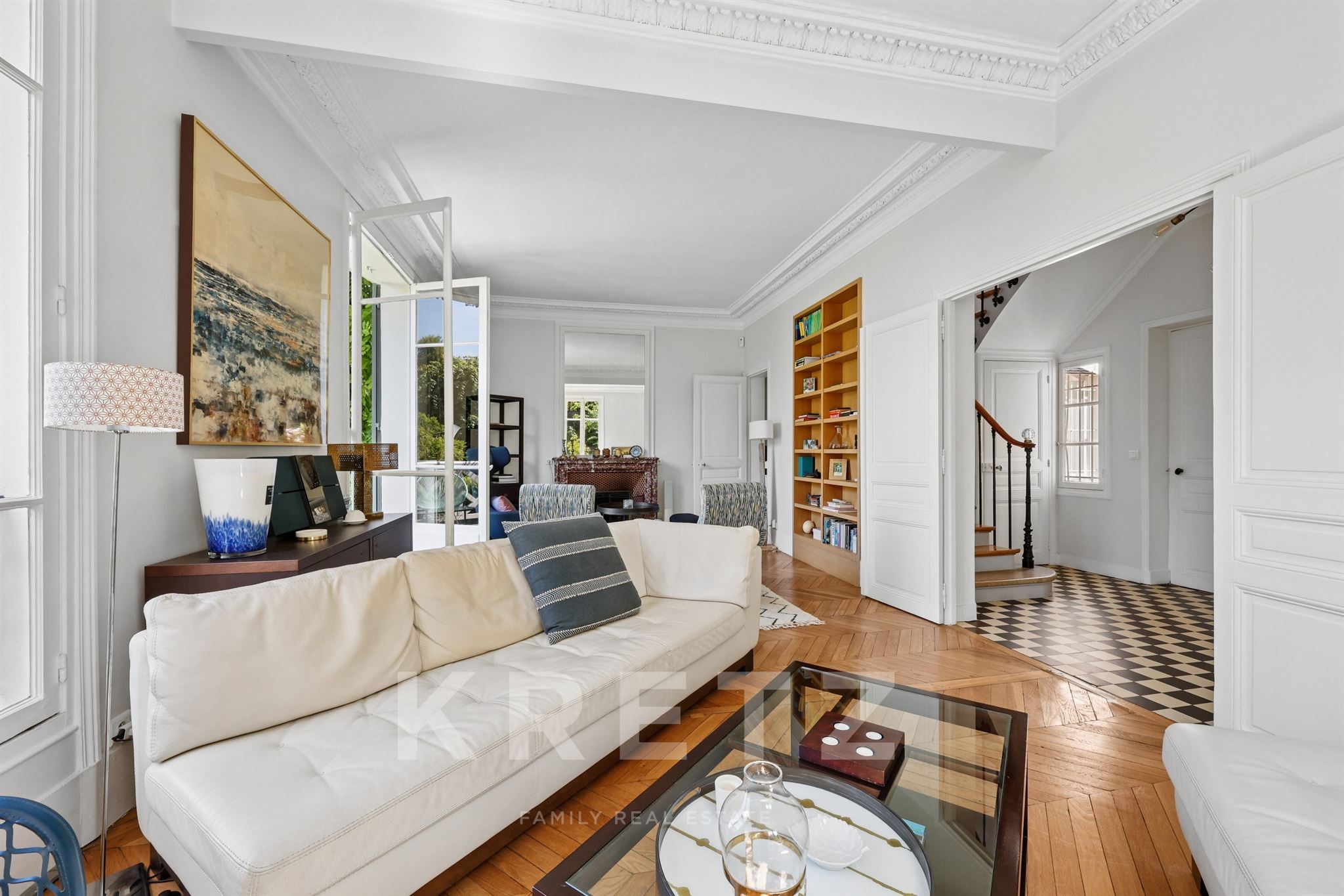 Maison de charme avec jardin dans une allée privée