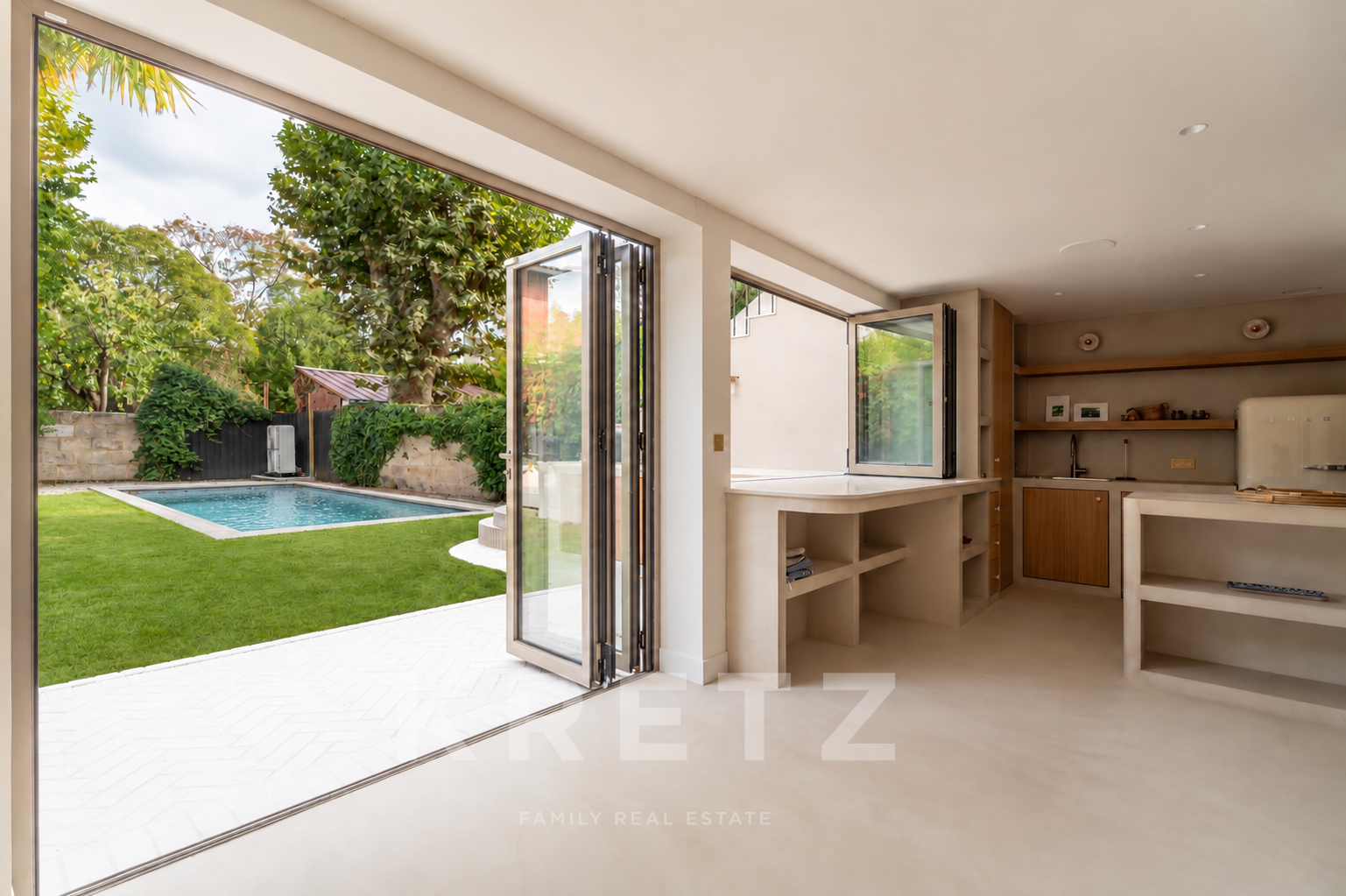 Bordeaux Saint-Seurin | 400m² Prestigious Private Mansion with Garden and Swimming Pool