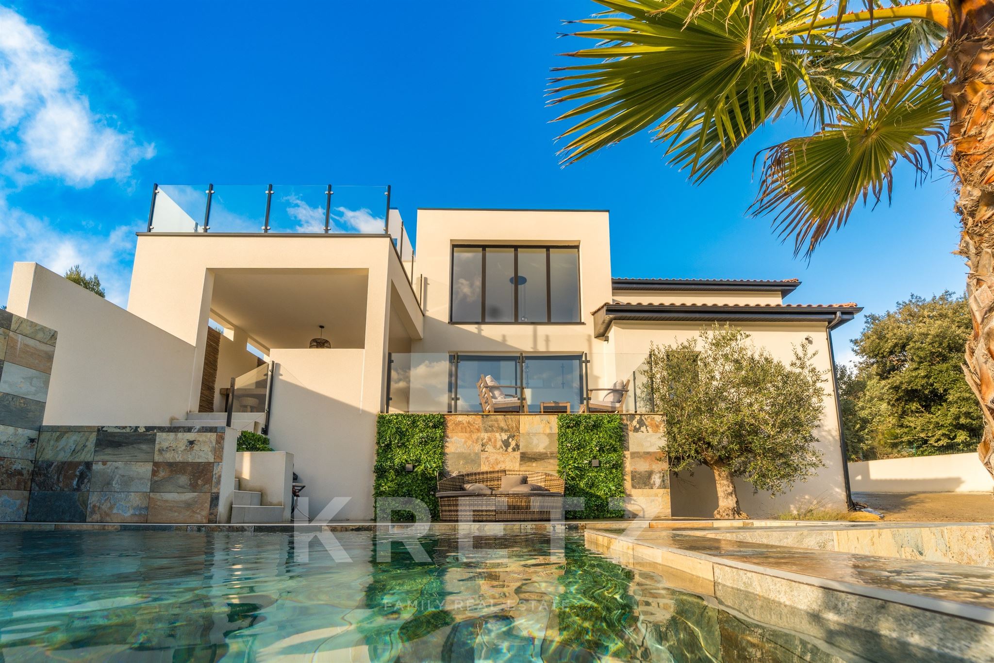 Villa contemporaine avec vue panoramique