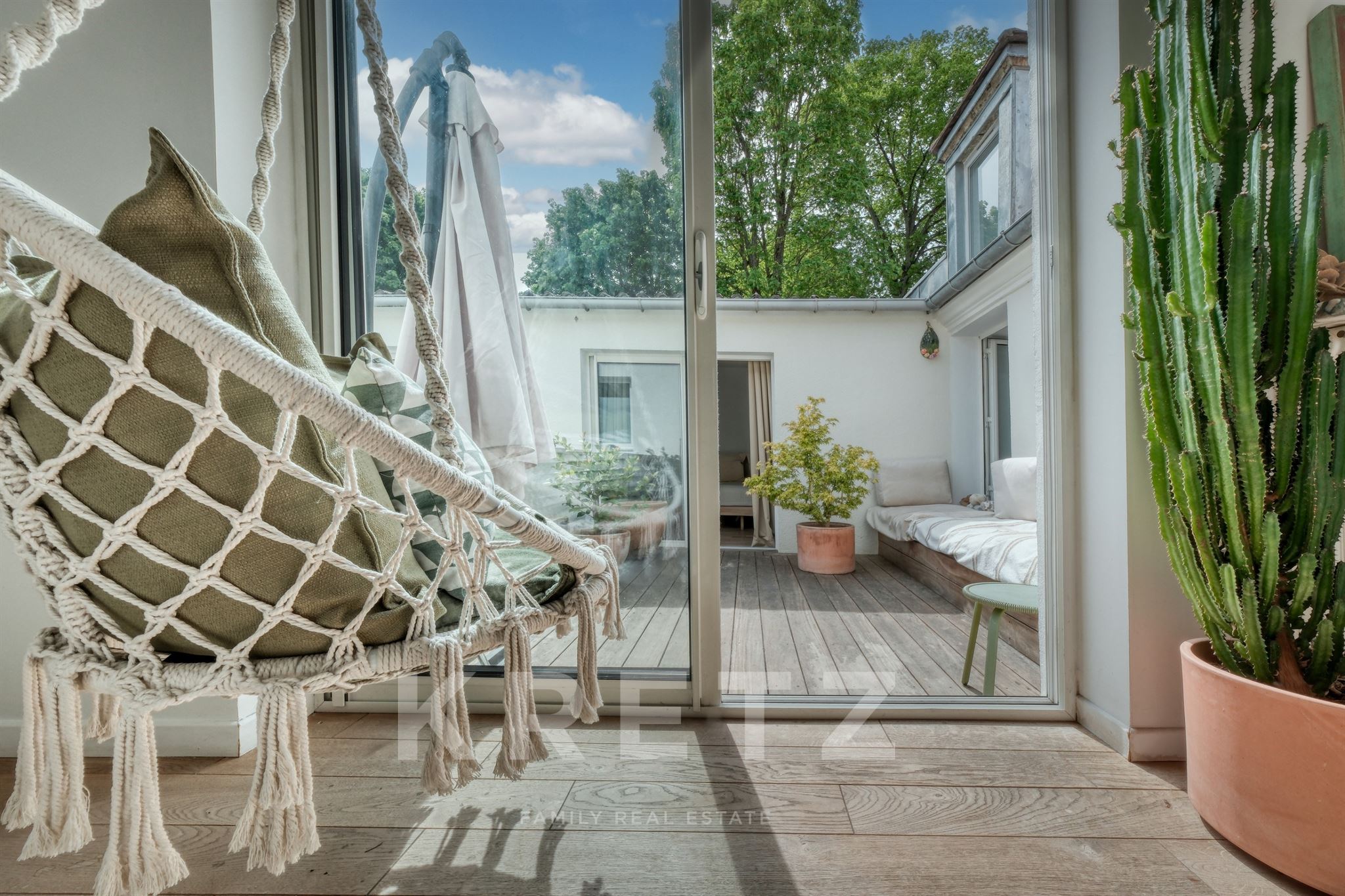 Elegant 204 sqm Townhouse in the Heart of Fontainebleau