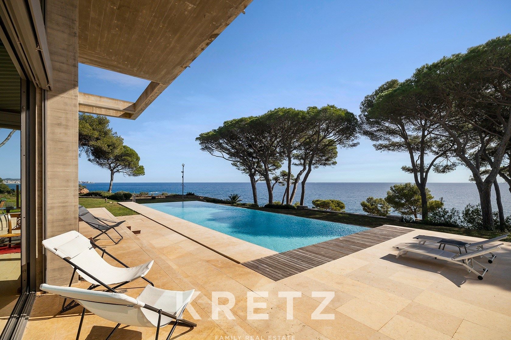 Seafront Villa with Private Berth Access in Platja d’Aro