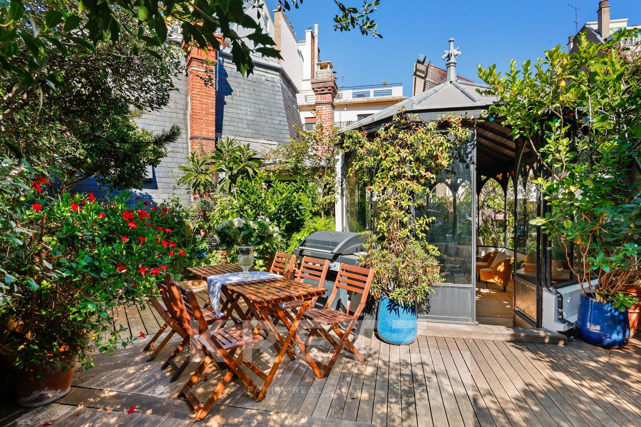 París, distrito XVI – Mansión de 1905 con terraza de 70 m² y ascensor