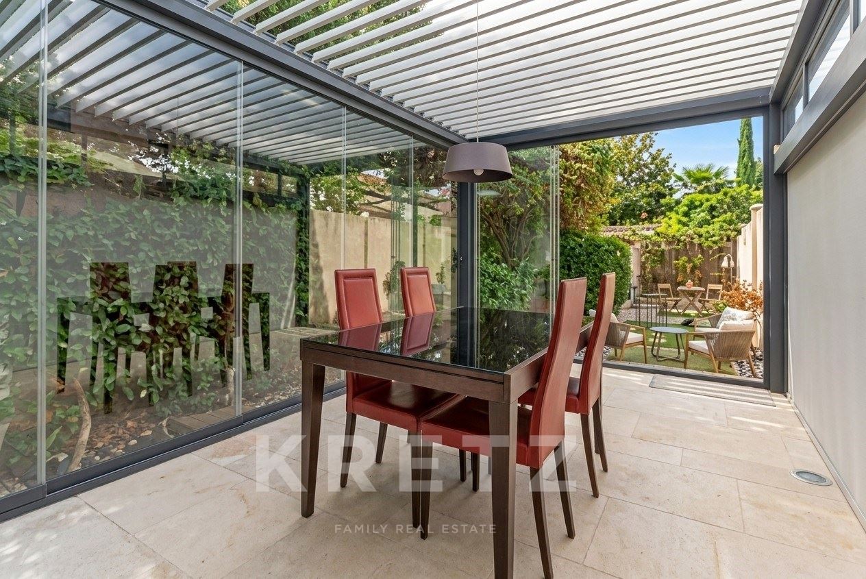 COURBEVOIE (92400) - COEUR DE VILLE - MAISON INDIVIDUELLE - SANS VIS-À-VIS - JARDIN PAYSAGER - CALME