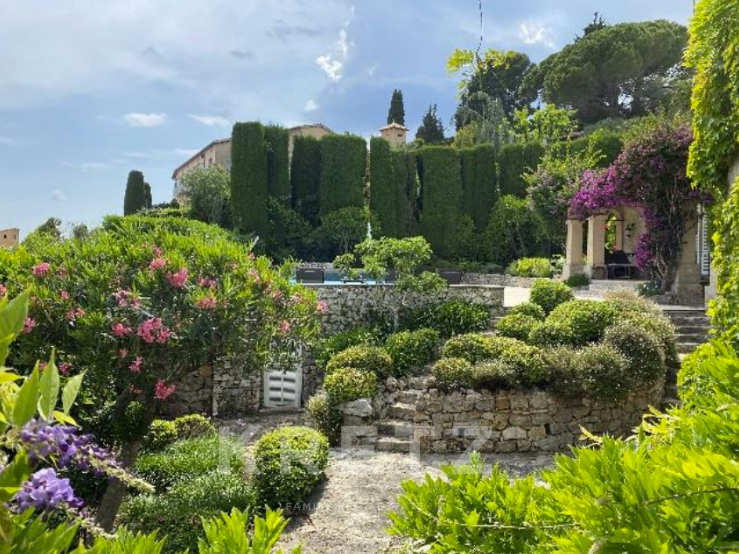 Enchanting French Bastide