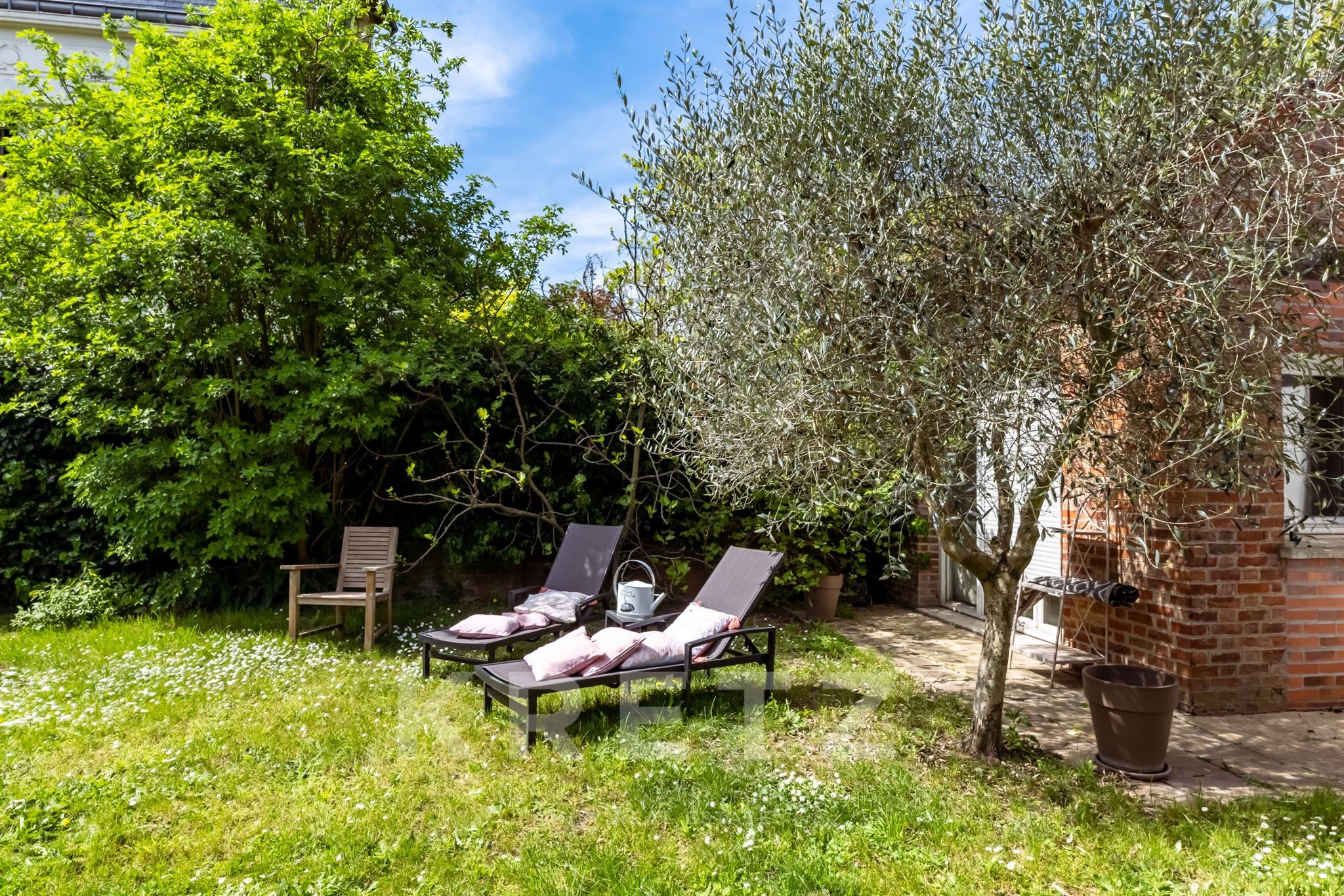 Family house of character ideally located