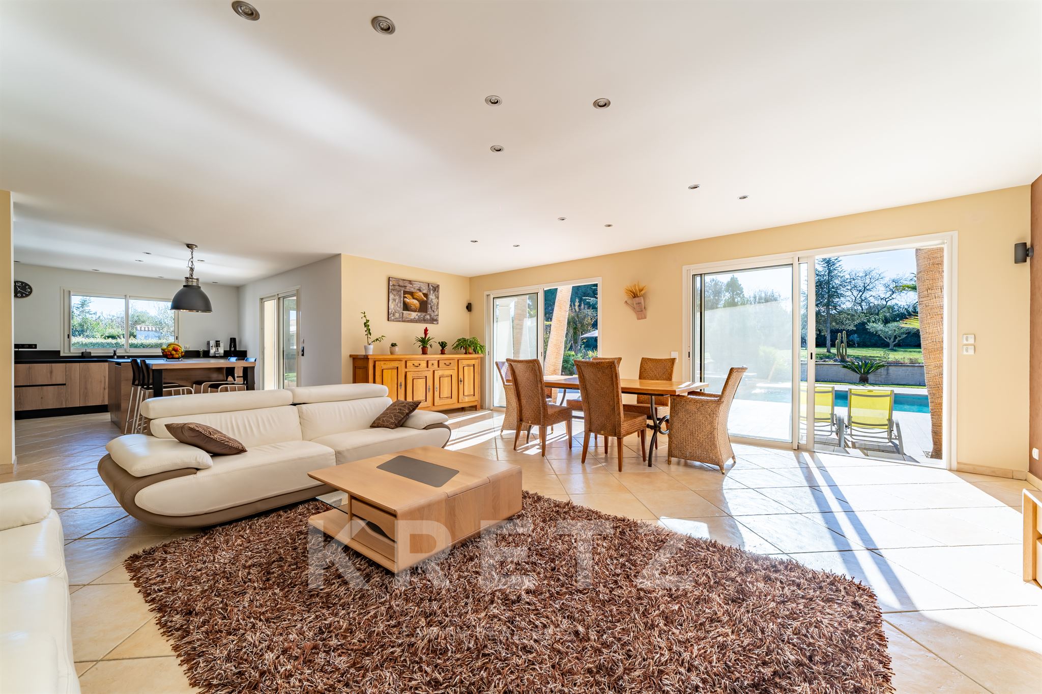 Exceptional farmhouse and its wooded park