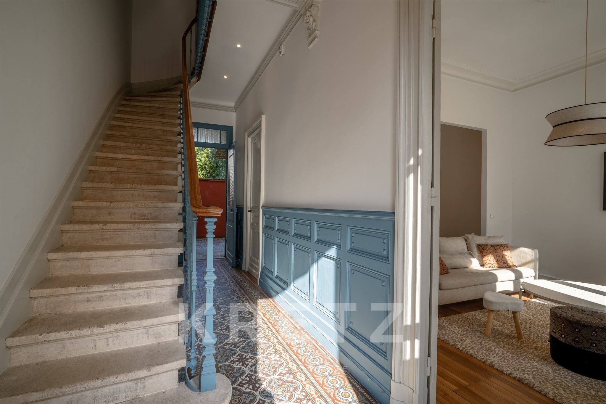 Bordeaux Fondaudège Skyline Privilege — Restored 7-Suite Townhouse with Private South-Facing Rooftop