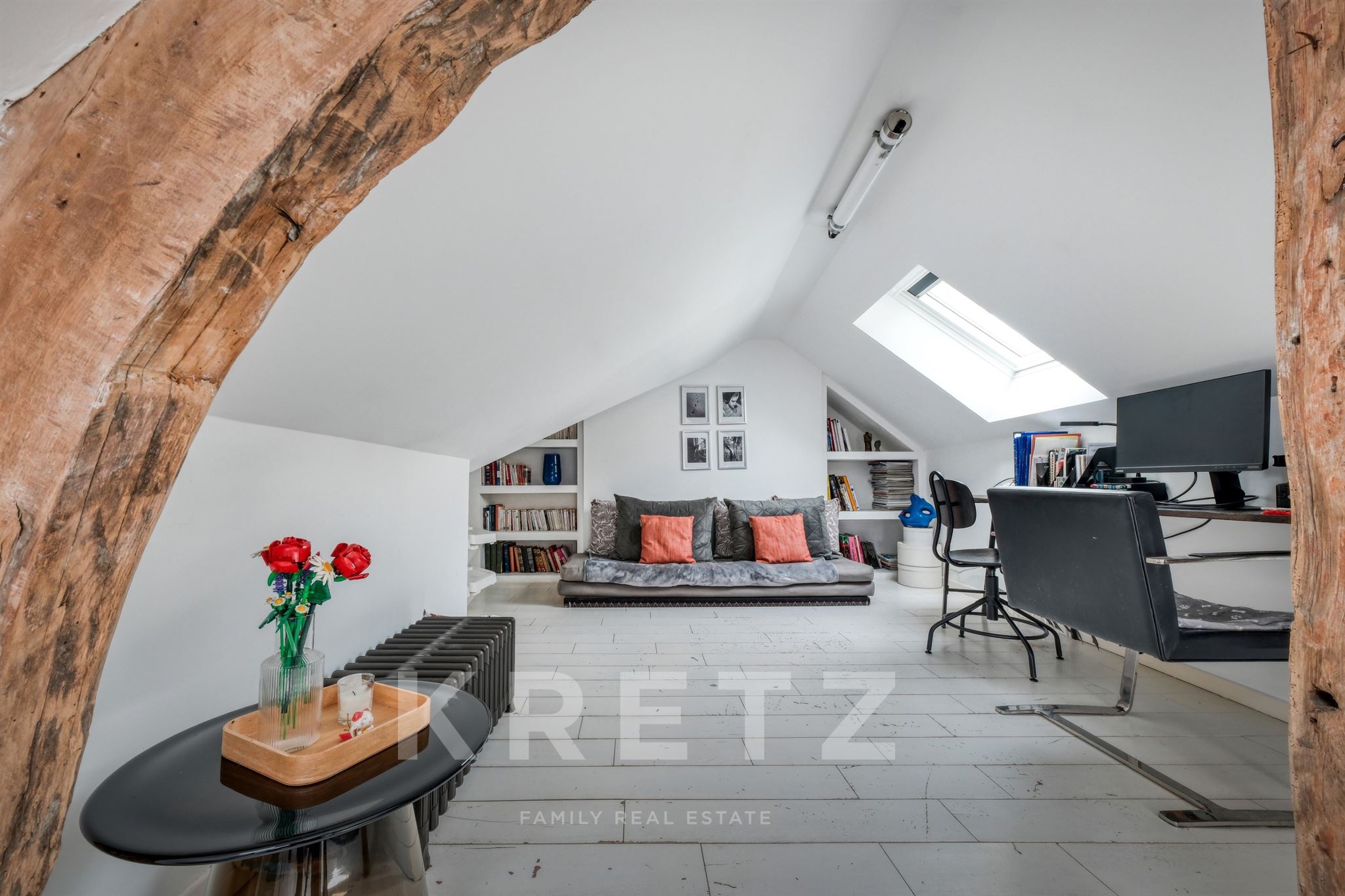 Elegant 204 sqm Townhouse in the Heart of Fontainebleau