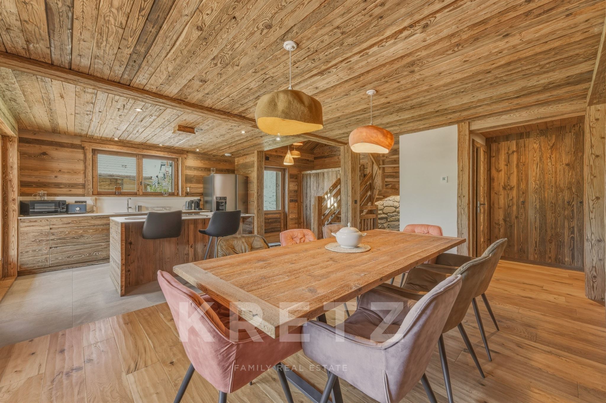 Manigod, Haute-Savoie – Beautifully Renovated Traditional Savoyard Farmhouse – 220 m² of Living Spac