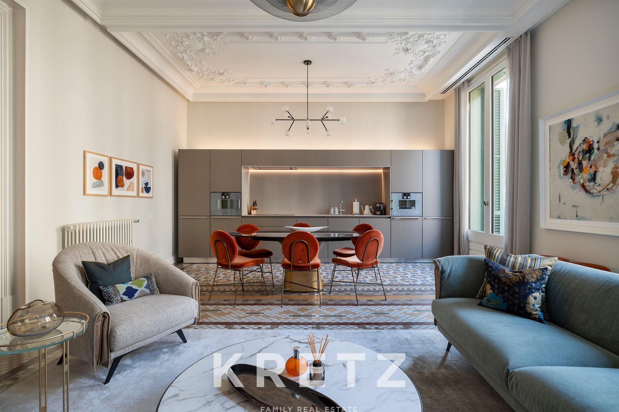 Exclusive apartment in the historic Casa Burés - Barcelona