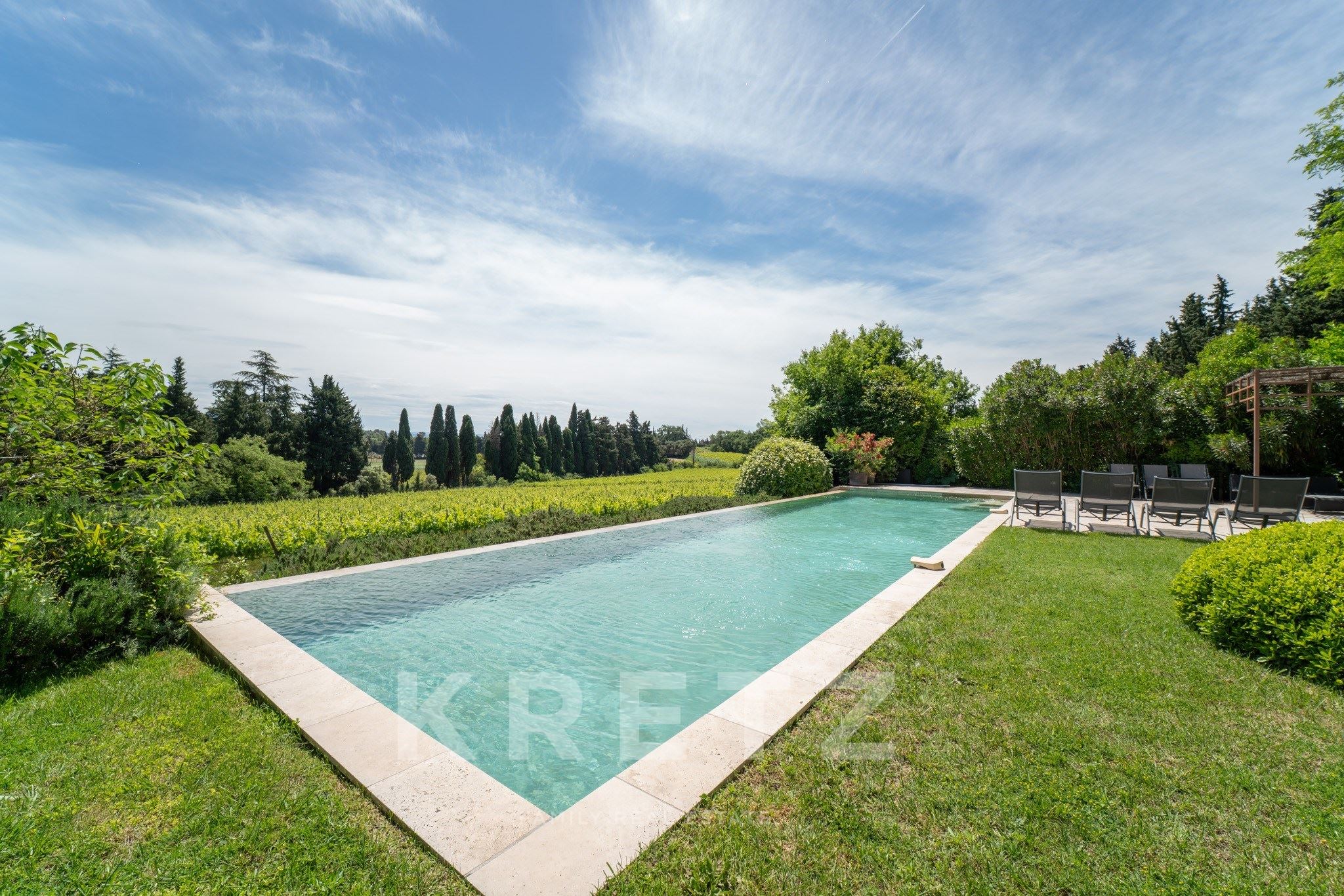 Historic Château in Provence – 18-Hectare Private Estate with Vineyards and Woodland