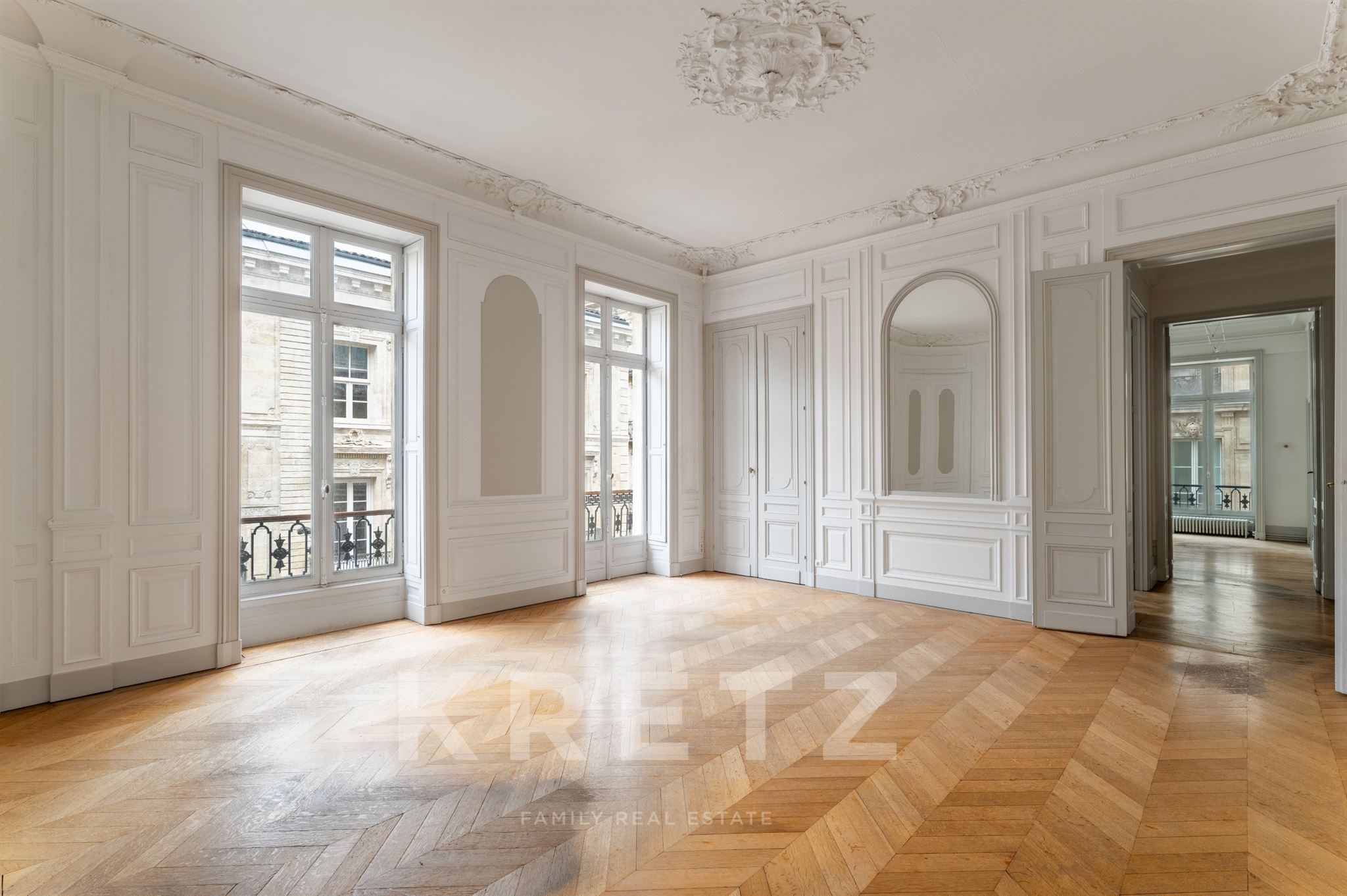 Prestigious Offices in the Heart of Bordeaux’s Golden Triangle - 250m²
