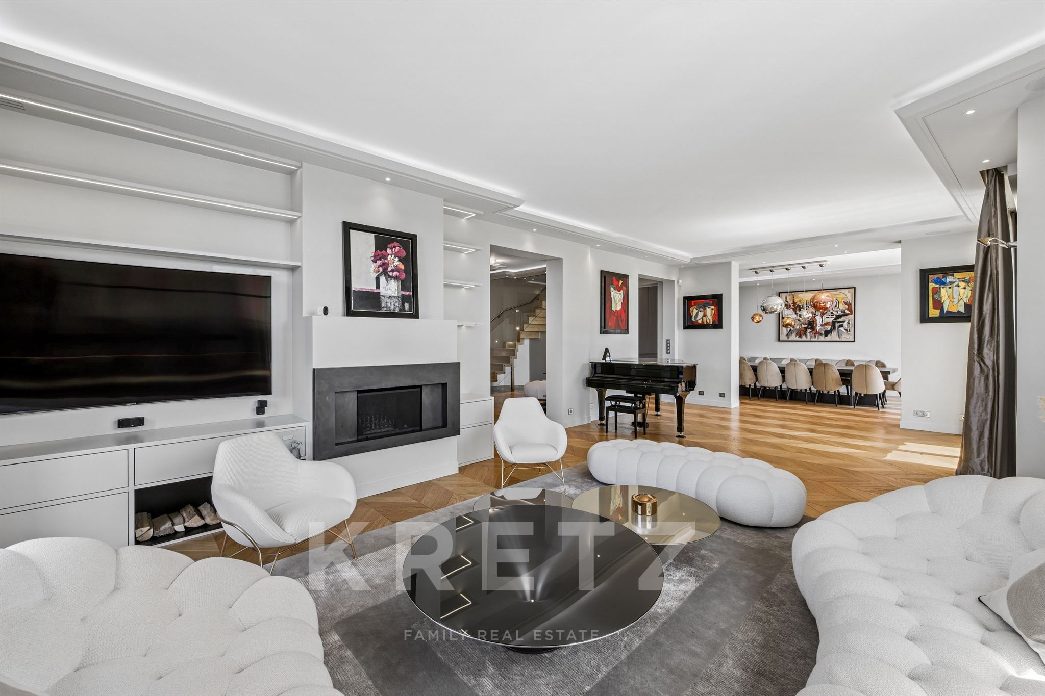 Paris XVI - Duplex contemporain, à deux pas du Trocadéro et de l'avenue Georges Mandel.
