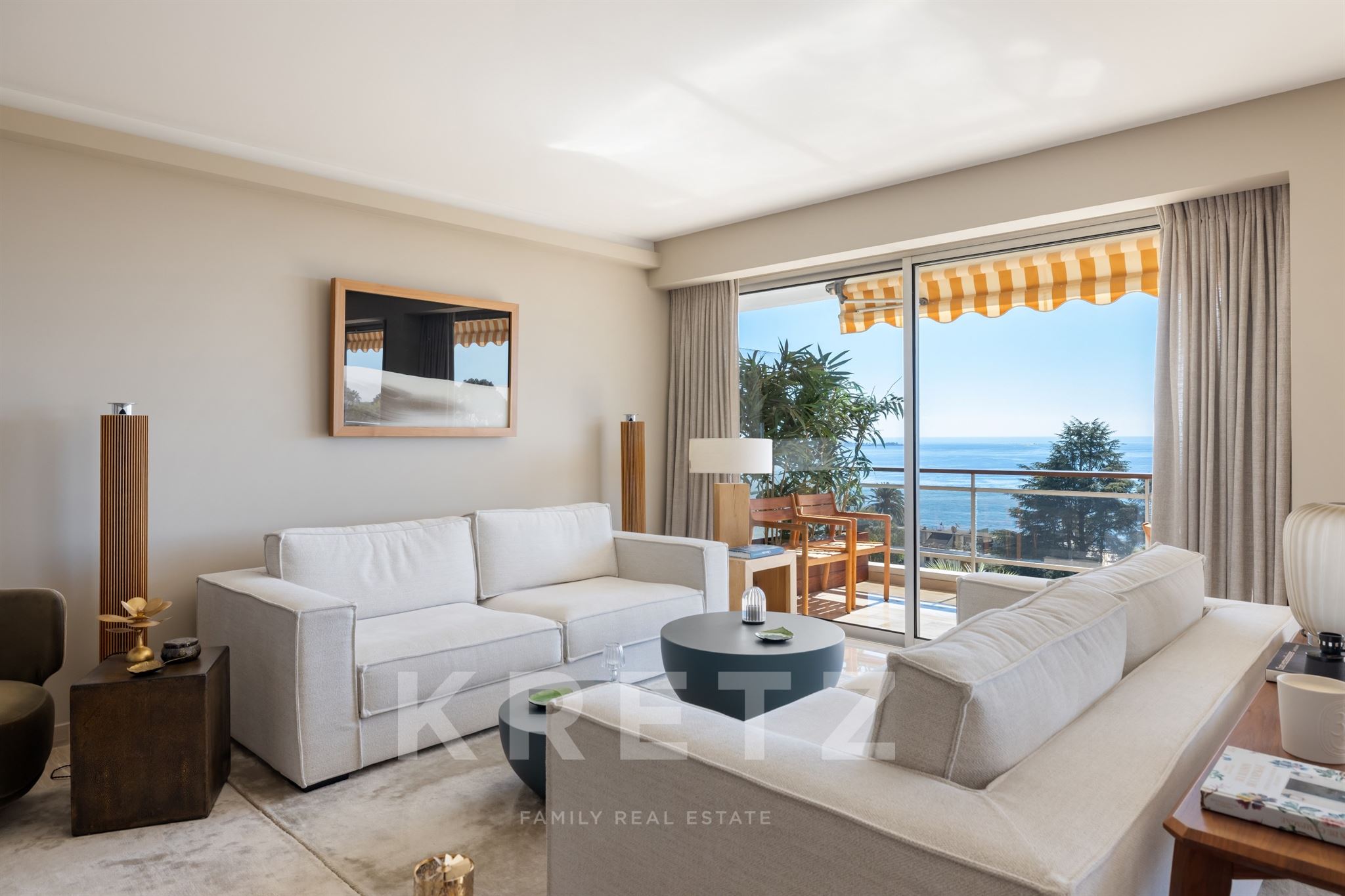 Appartement 4 pièces 150m2 Terrasse Vue Mer Vallauris limite Cannes