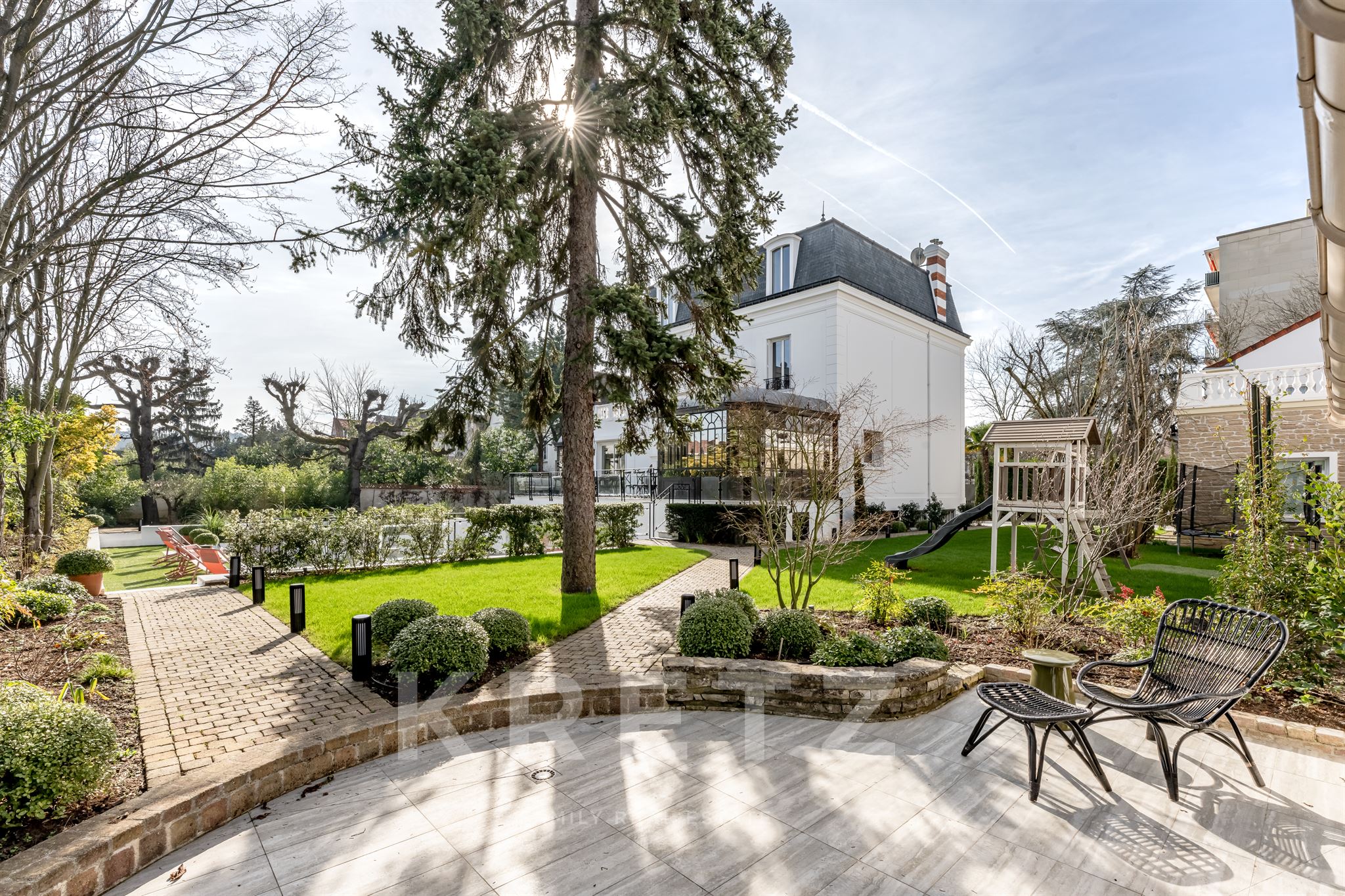 Hôtel Particulier in the heart of the Golden Triangle