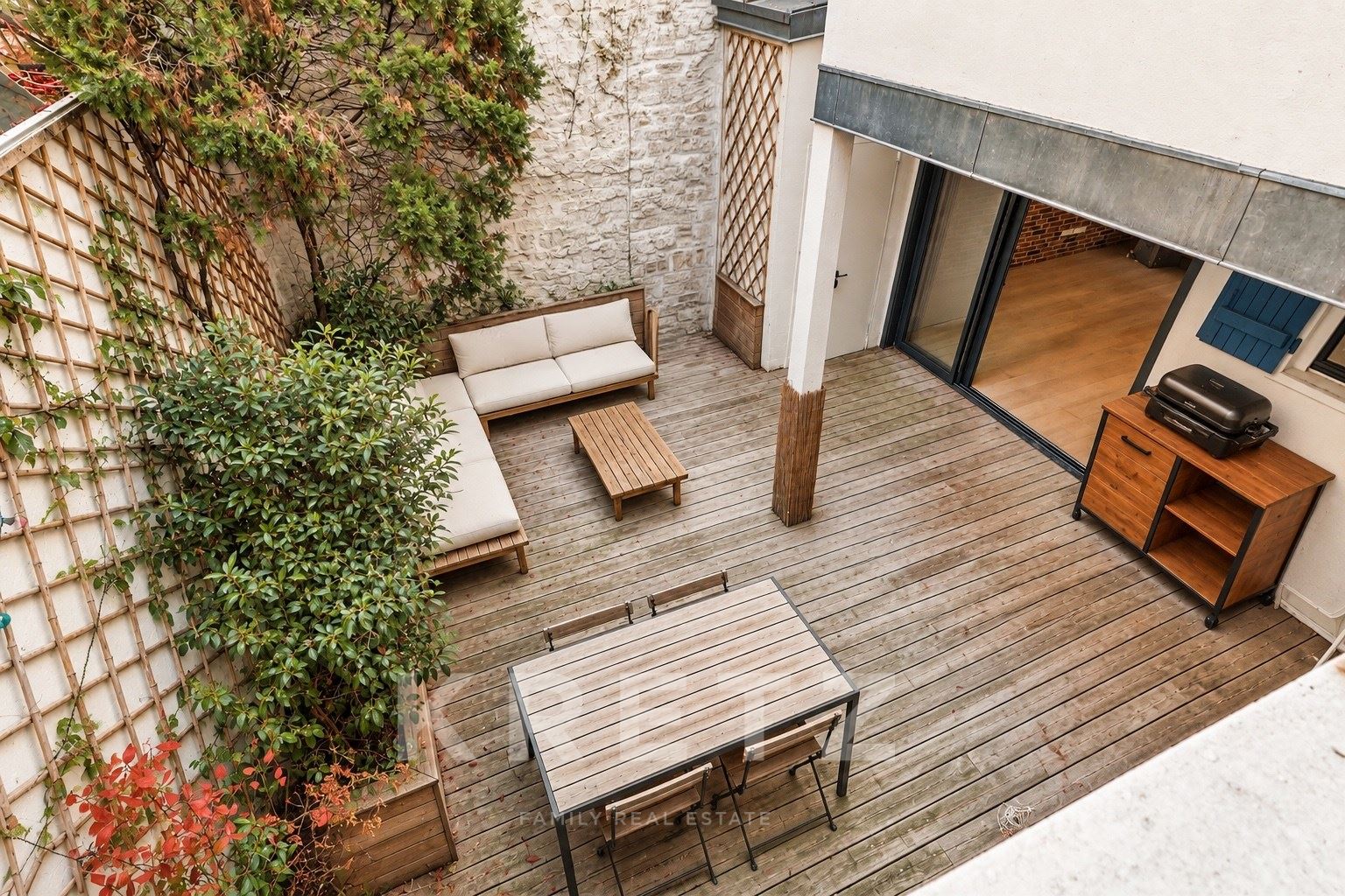 Charming Townhouse with Landscaped Terrace – Paris 12th Arrondissement