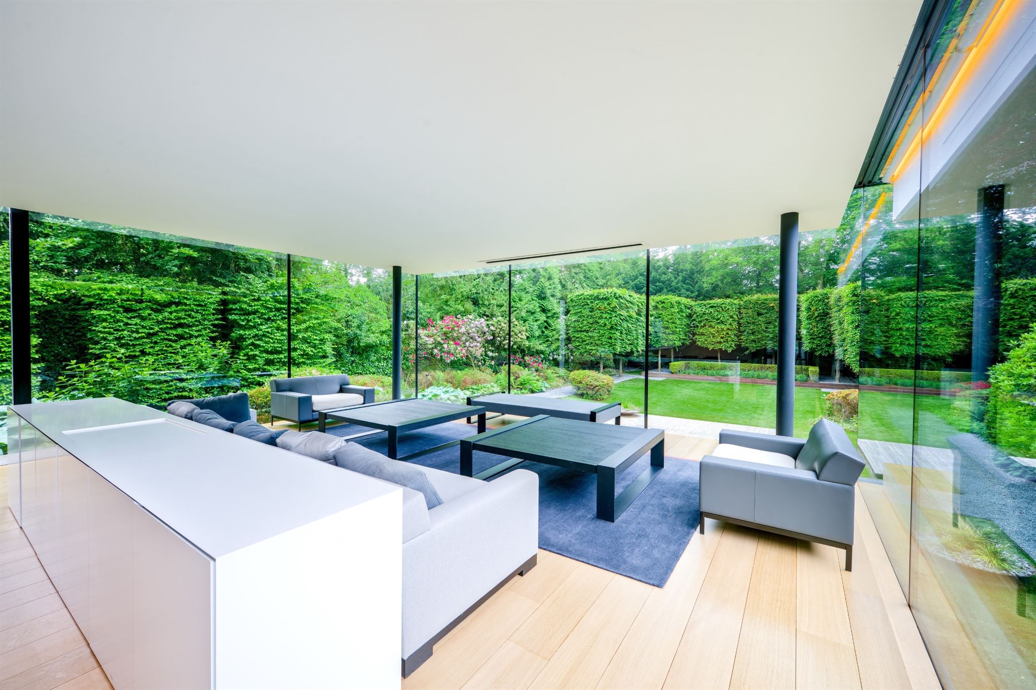 Prince d'Orange, contemporary villa with swimming pool