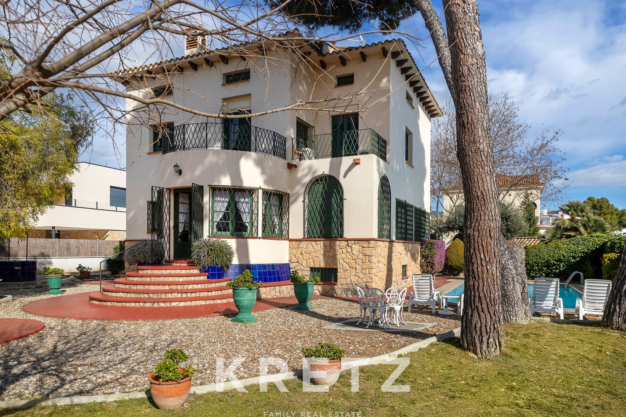 Historical Elegance on Avinguda Sofia: An Enric Sagnier Signature