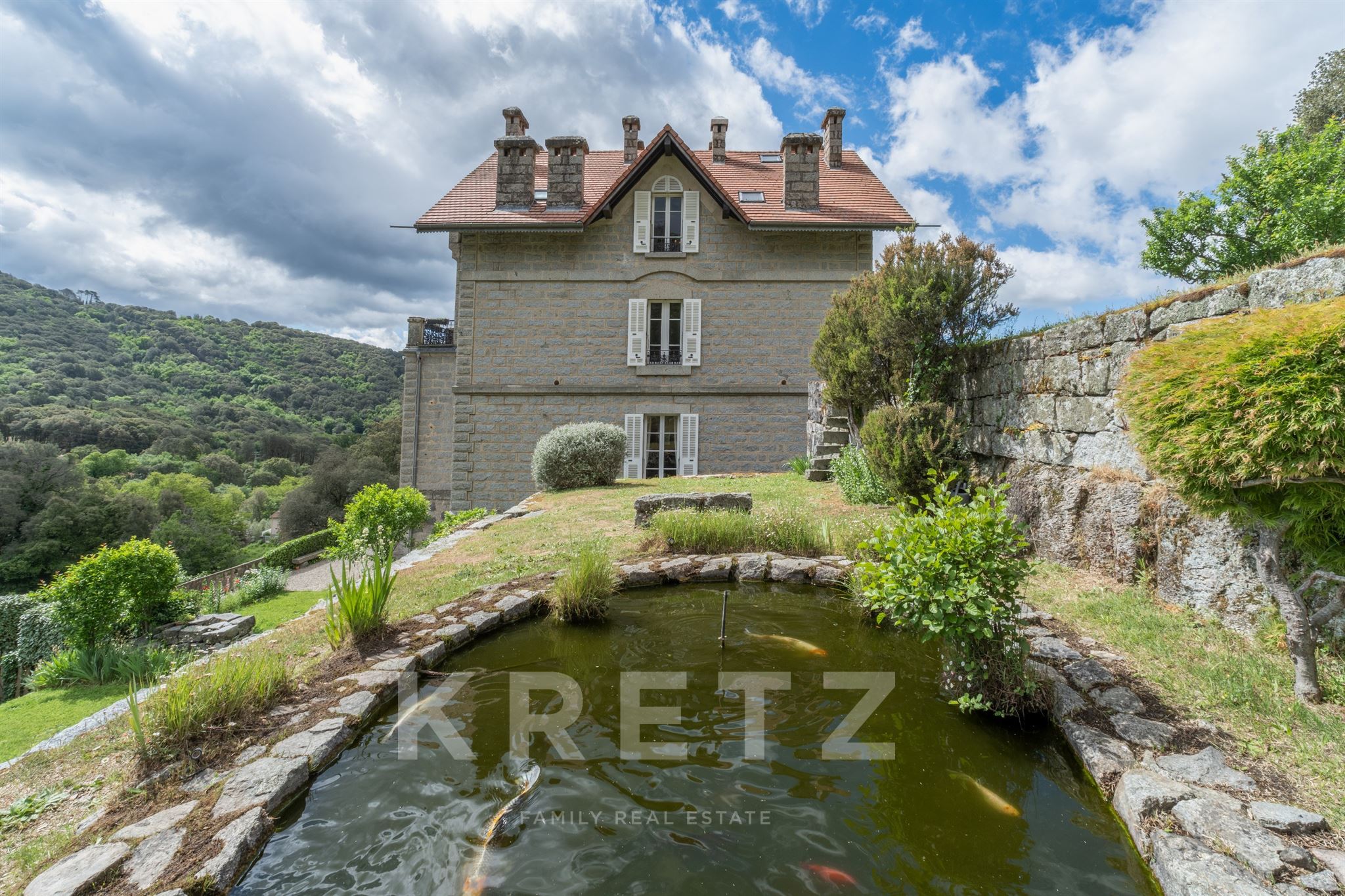 Châtelet Belle Époque au cœur d'un domaine privé