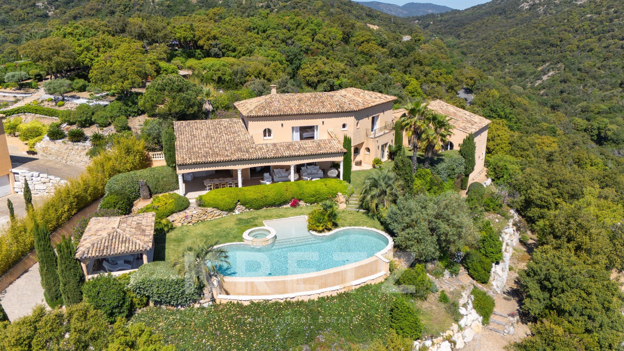 Grimaud - Magnificent sea view villa
