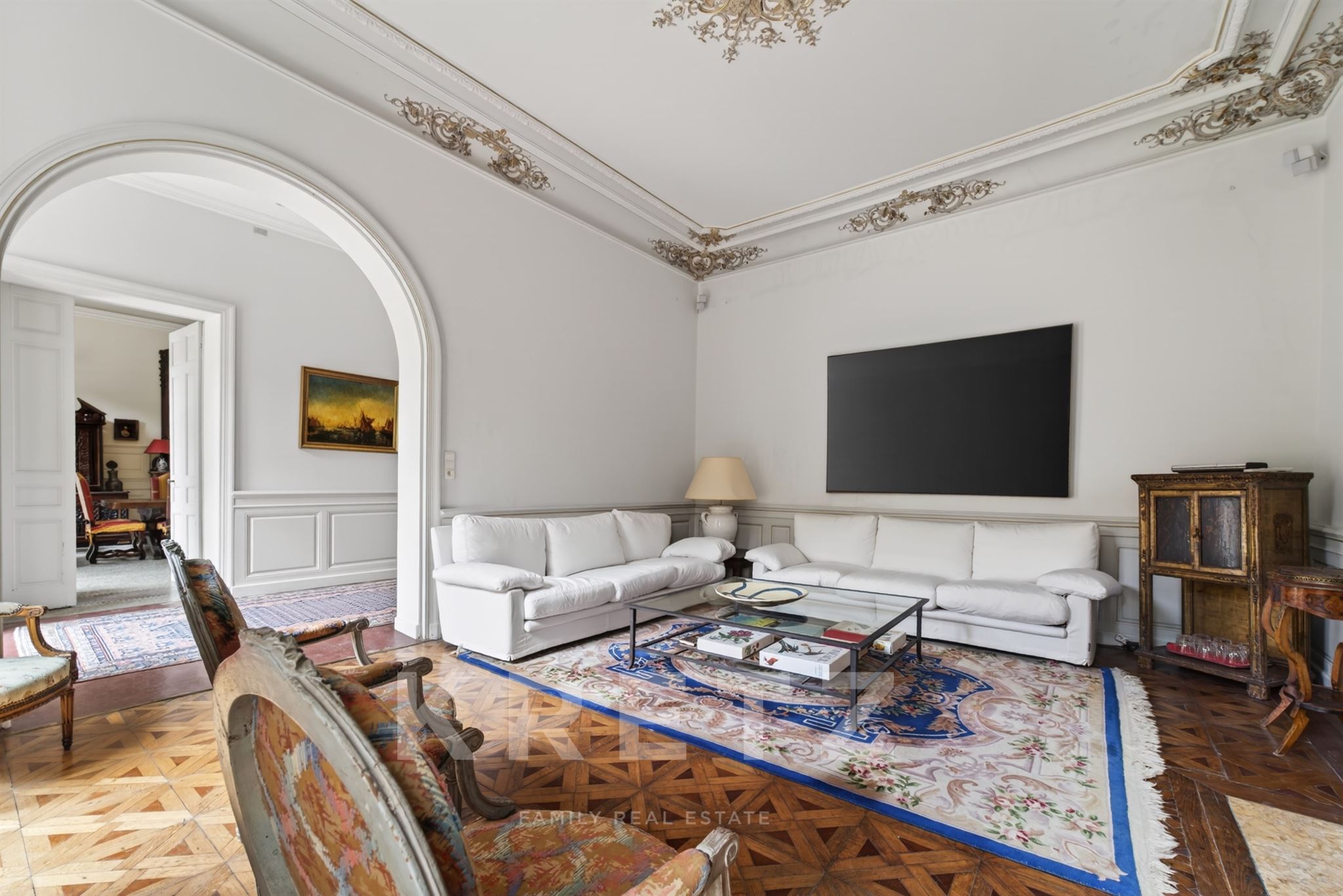 Mansion with garden (18th century) – within the city walls of Avignon