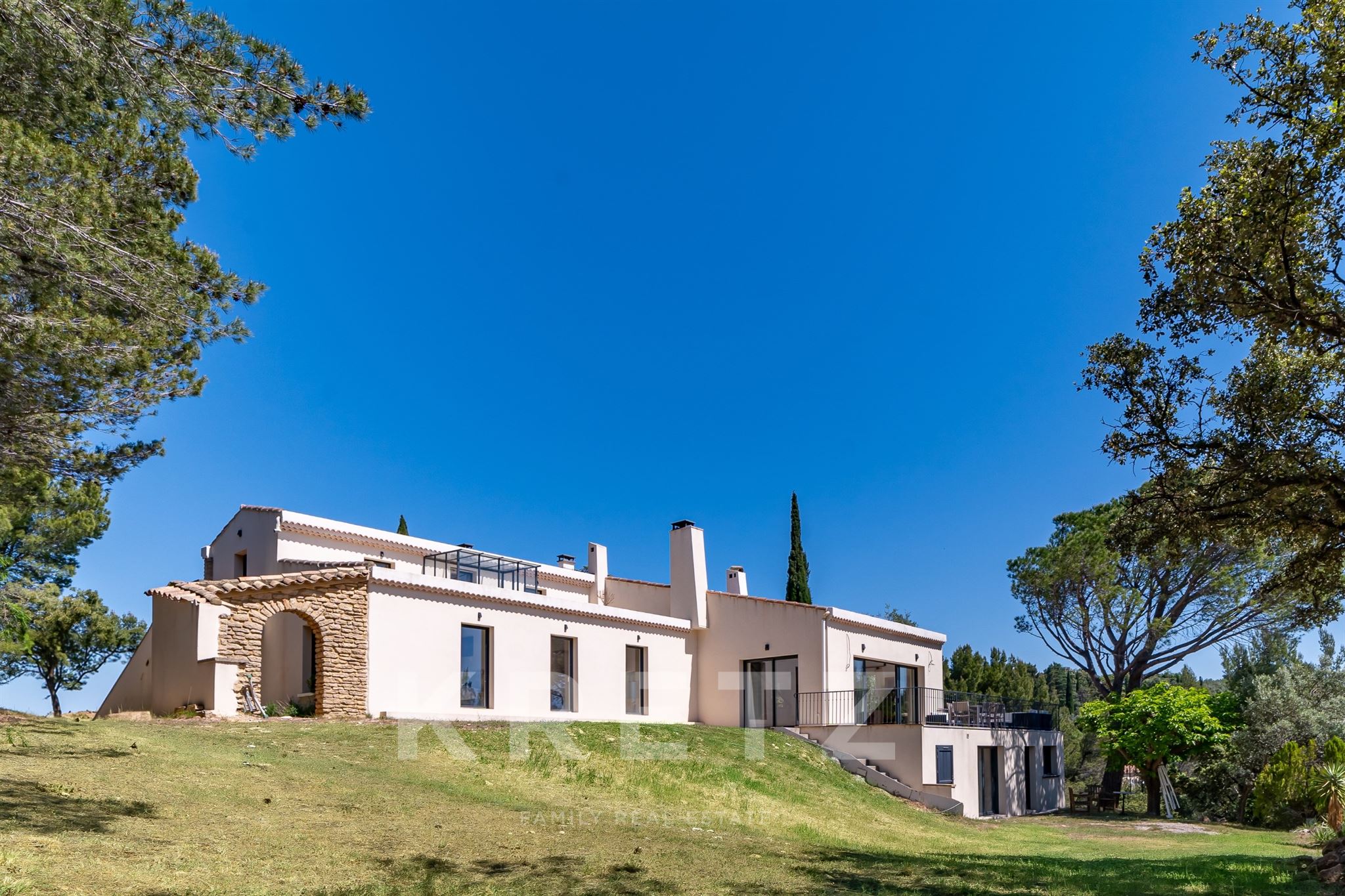 Architect-designed house with 360° views - Châteauneuf-du-Pape