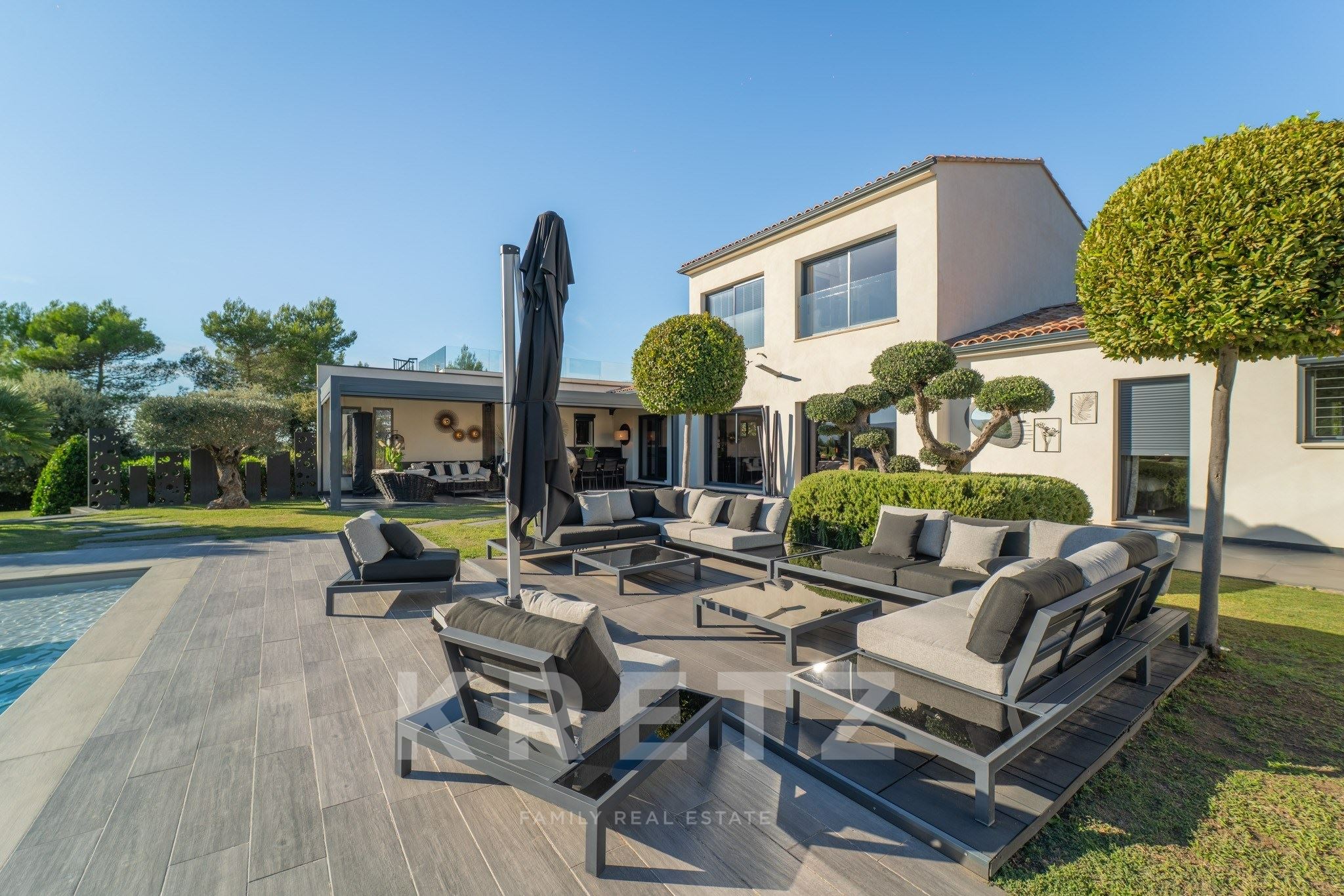 Villa contemporaine extraordinaire proche Gordes