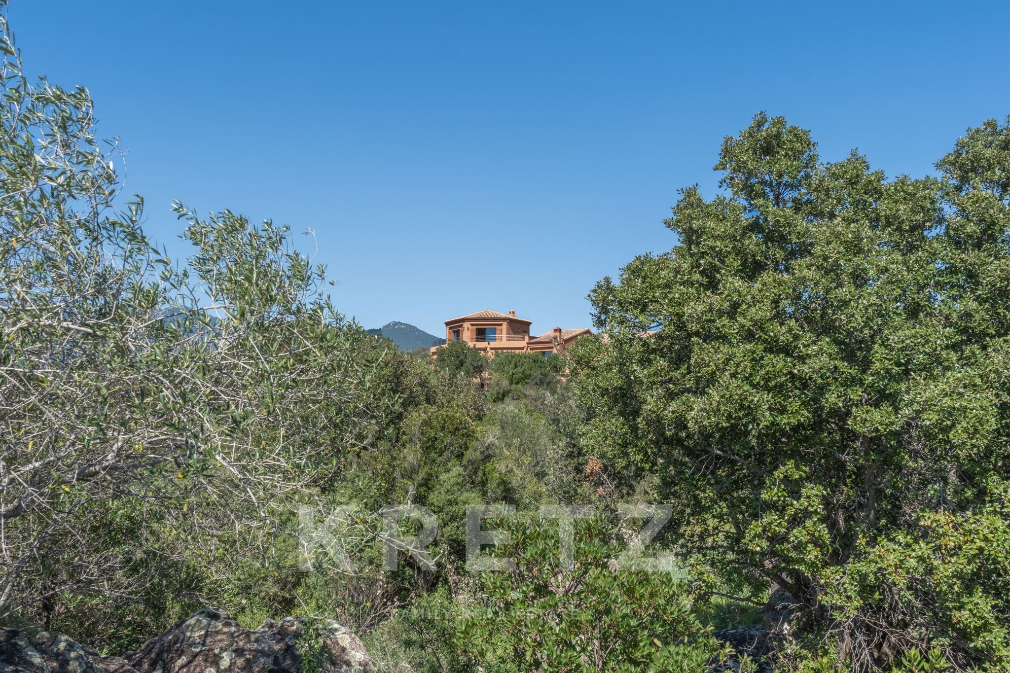 Magnifique maison de maître sur 25 000 m2 de terrain située à Porto Vecchio