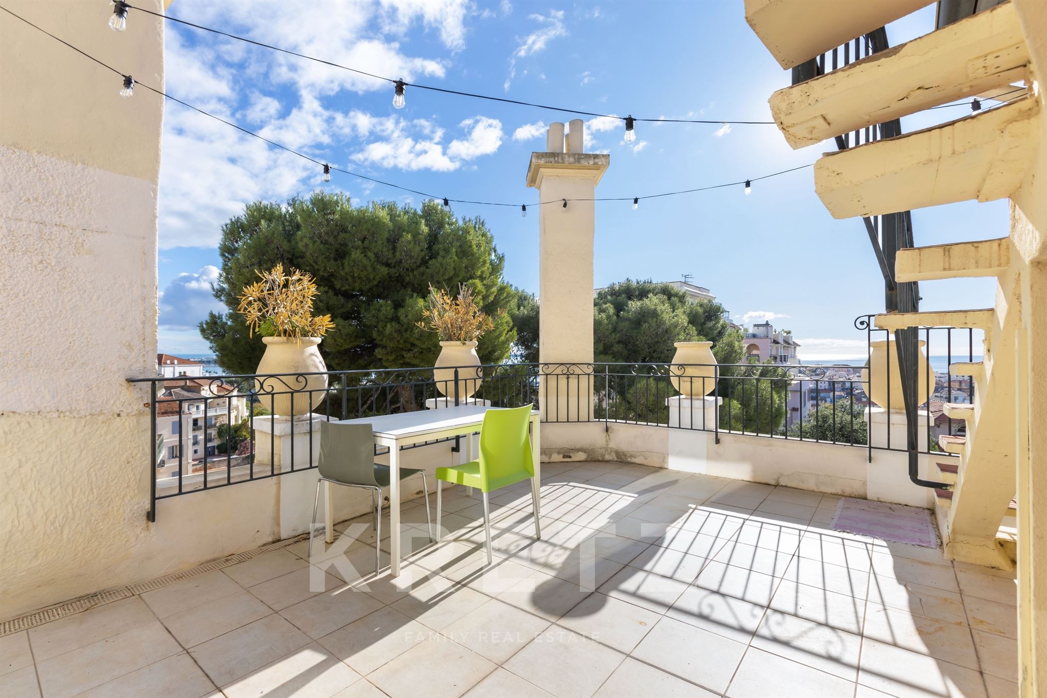 Appartement 3 pièces dernier étage Terrasse vue mer Cannes
