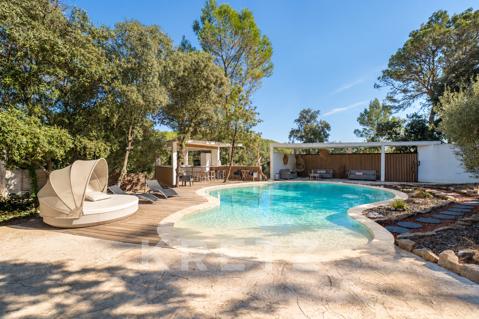 Propriété contemporaine d'exception avec vue panoramique